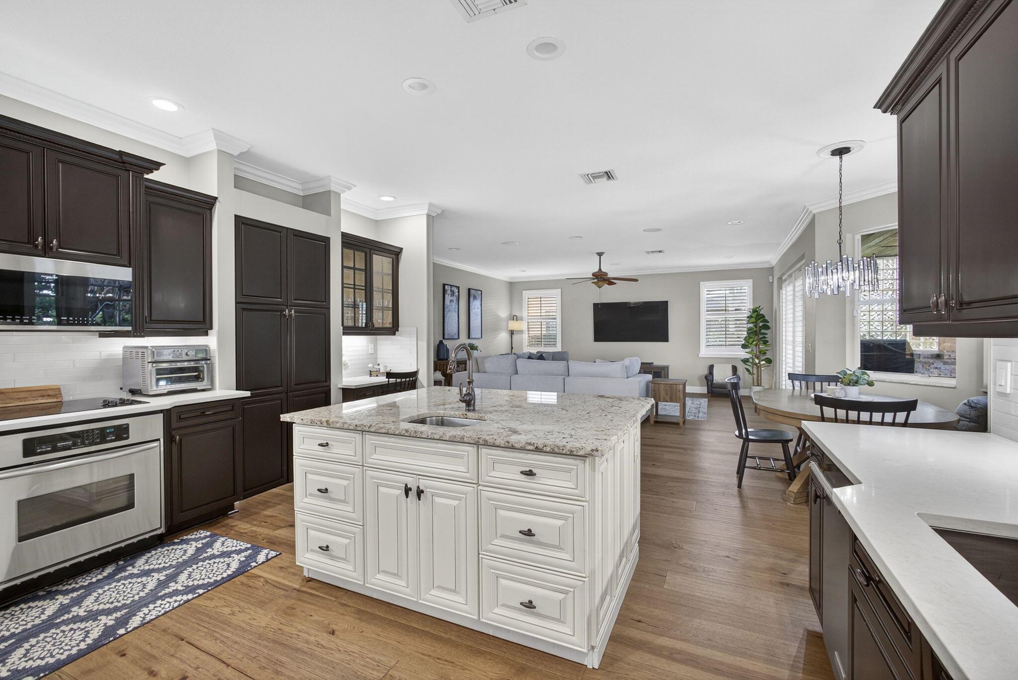 2124 Bellcrest Court