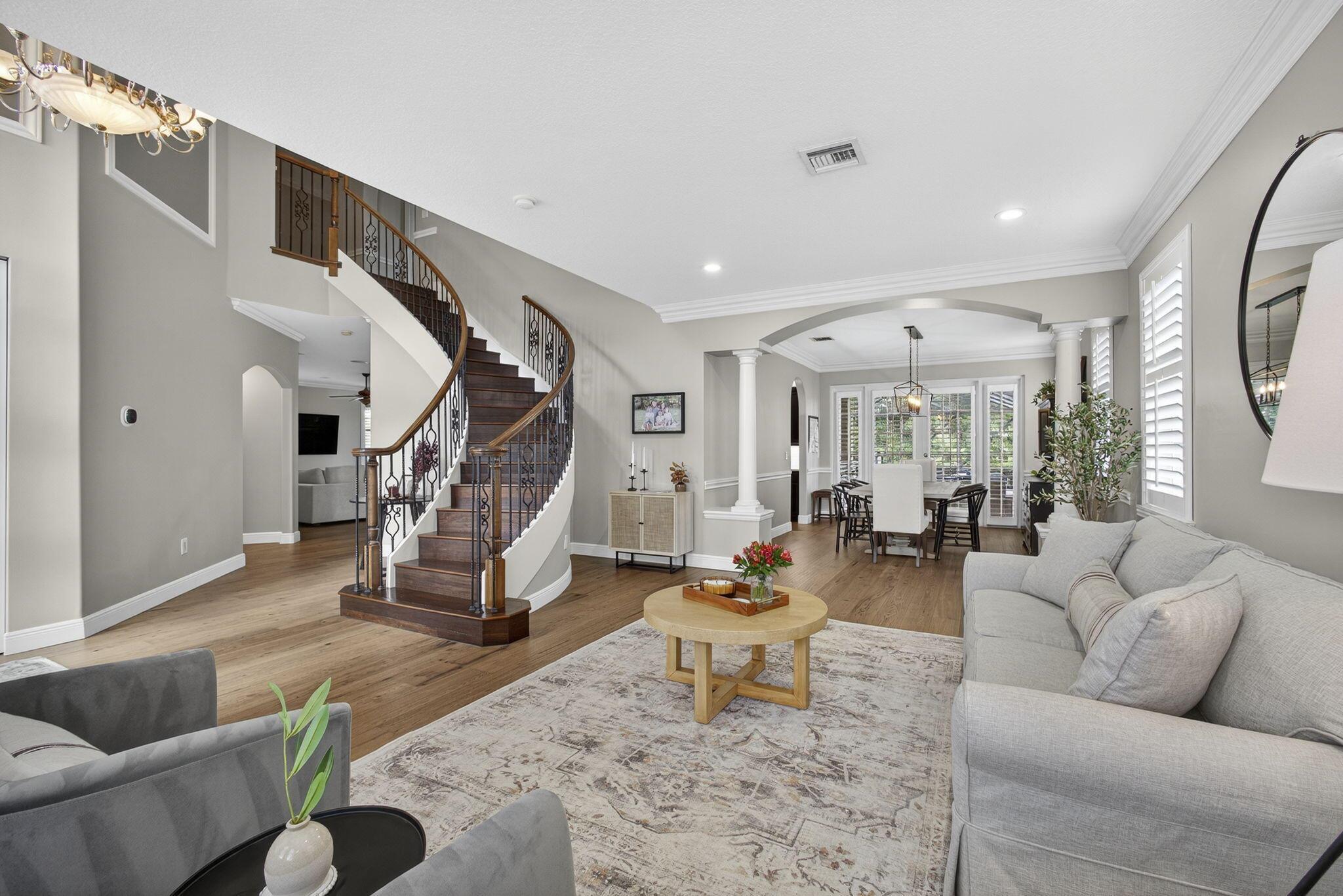 2124 Bellcrest Court