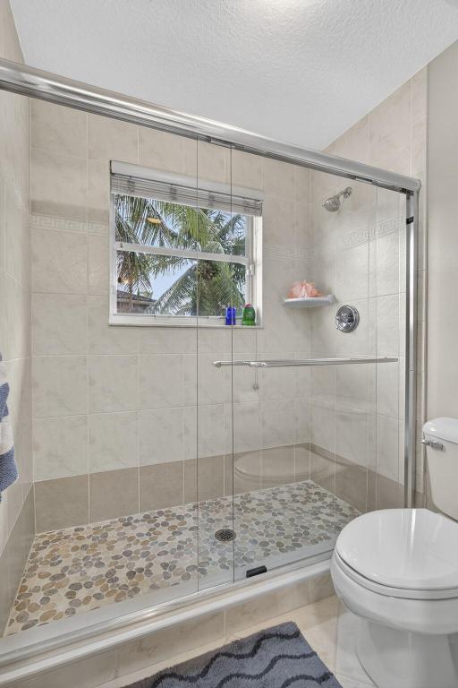 2124 Bellcrest Court