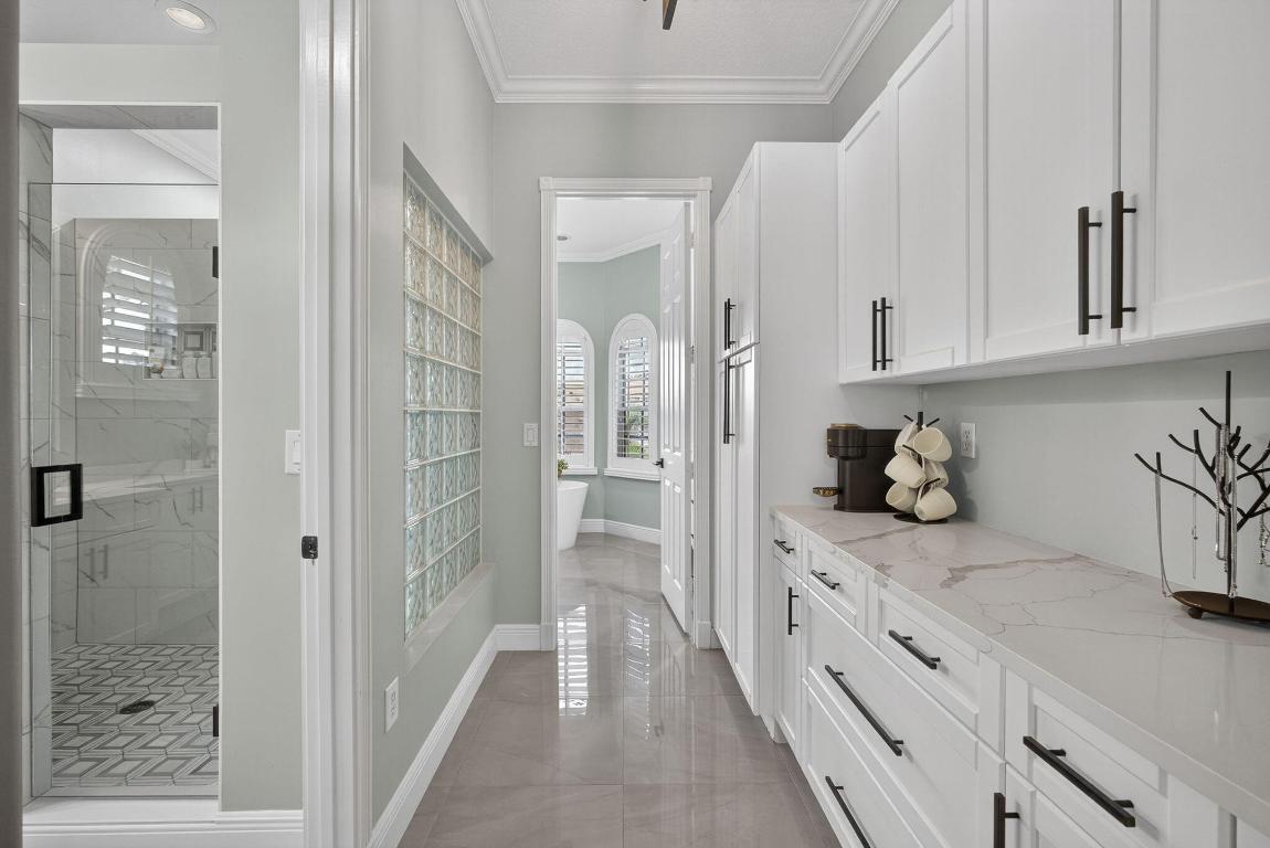 2124 Bellcrest Court