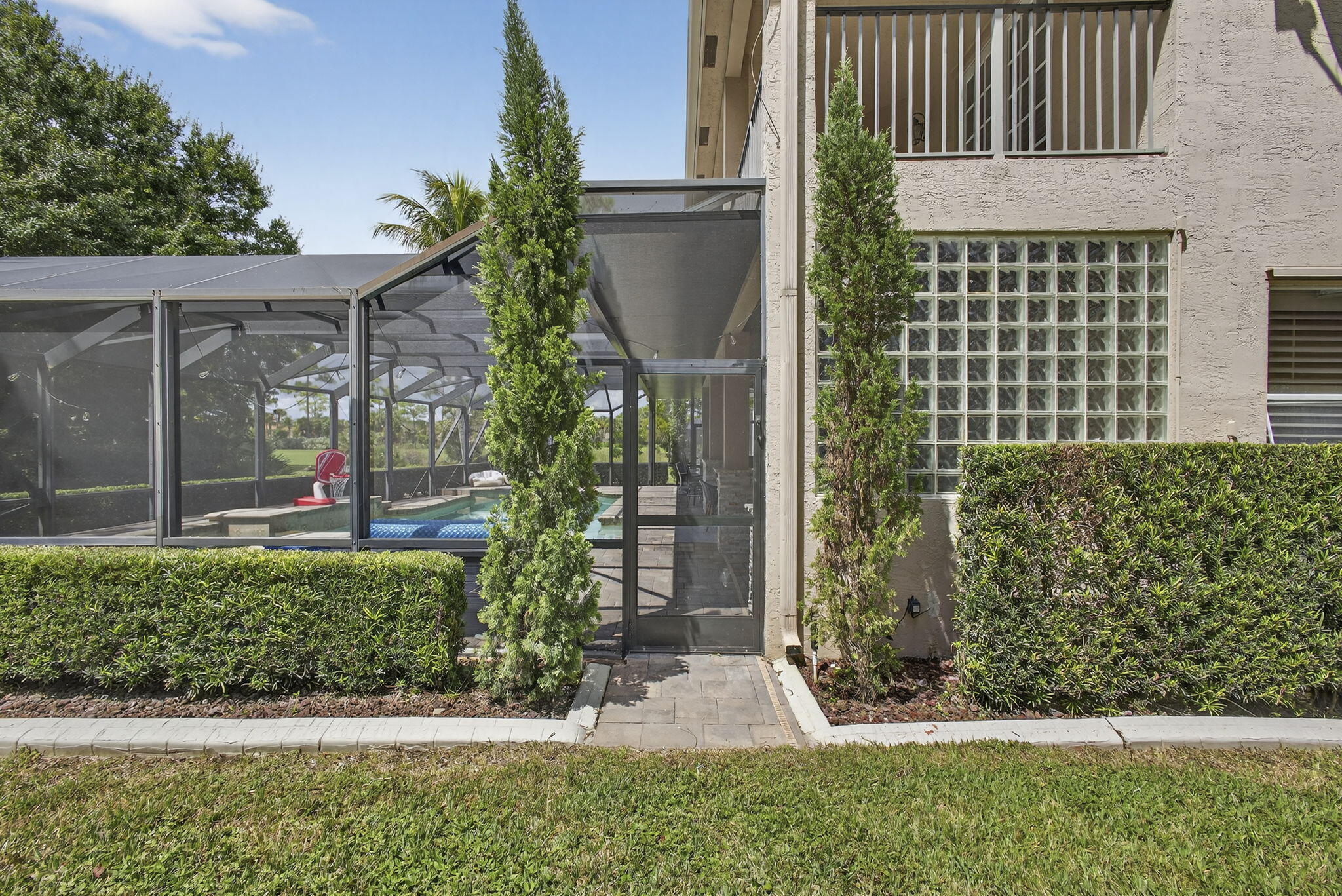 2124 Bellcrest Court