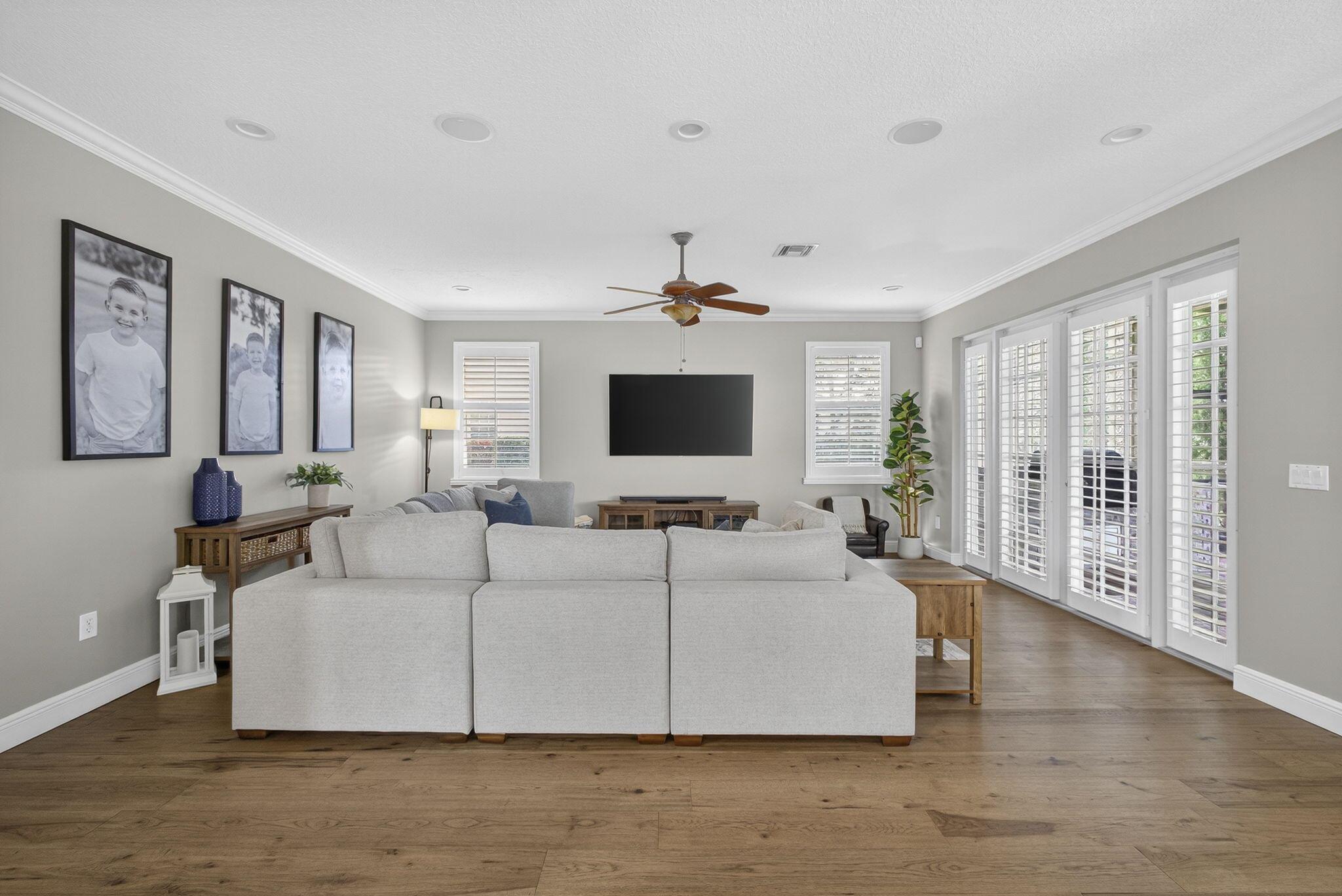 2124 Bellcrest Court