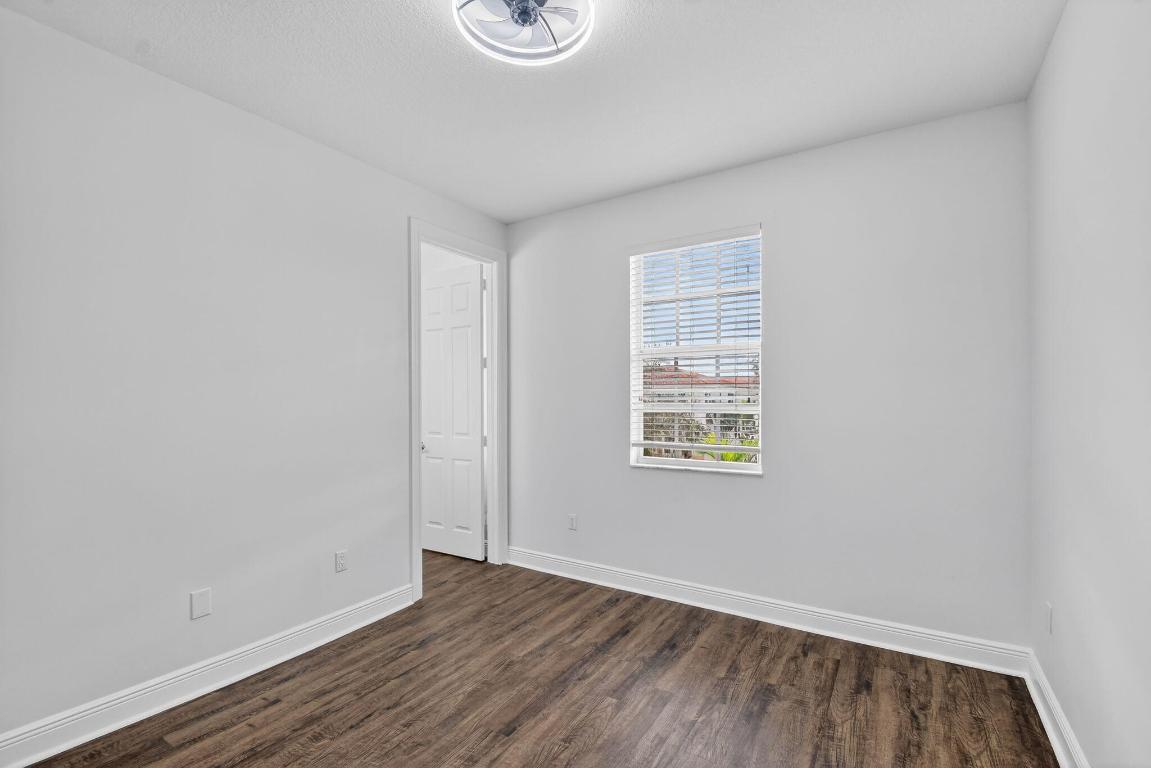 2502 N Dixie Highway 19, Lake Worth Beach Unit: 19