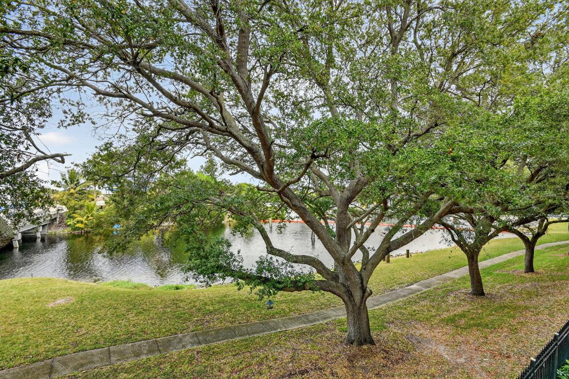 2502 N Dixie Highway 19, Lake Worth Beach Unit: 19