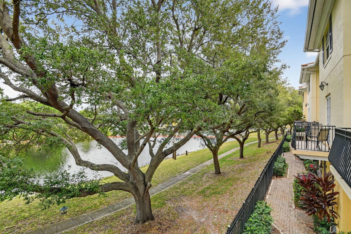 2502 N Dixie Highway 19, Lake Worth Beach Unit: 19