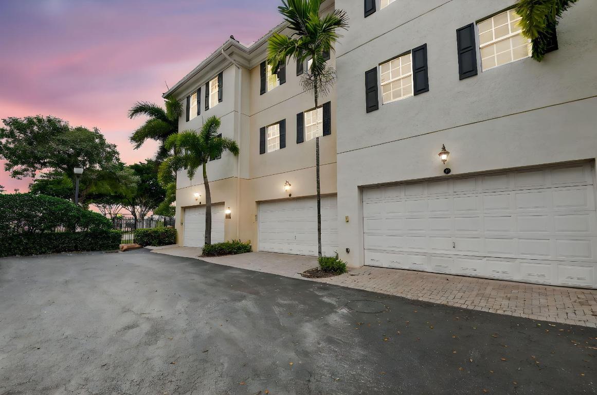 2502 N Dixie Highway 19, Lake Worth Beach Unit: 19