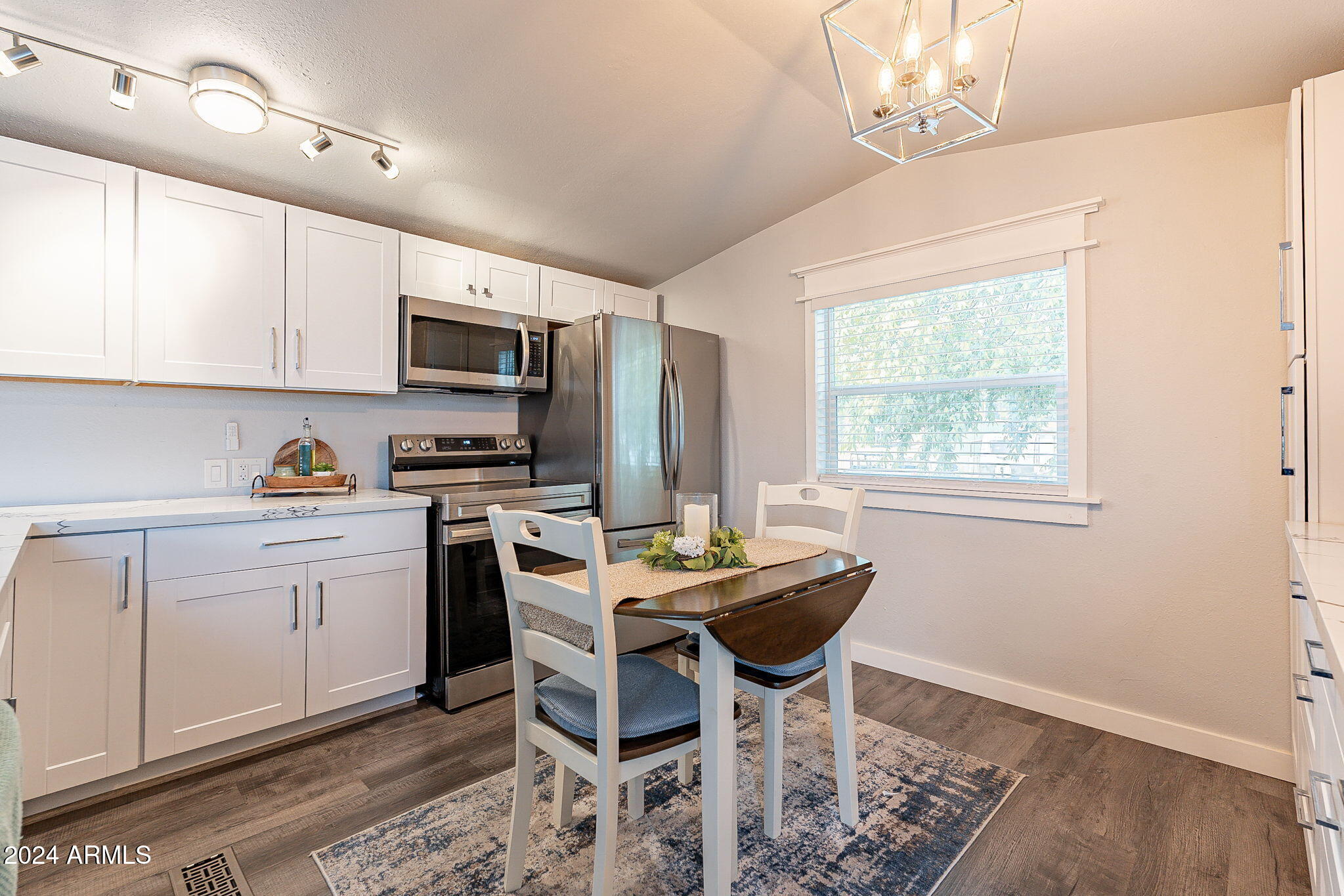 190 N CORNERSTONE Way 42