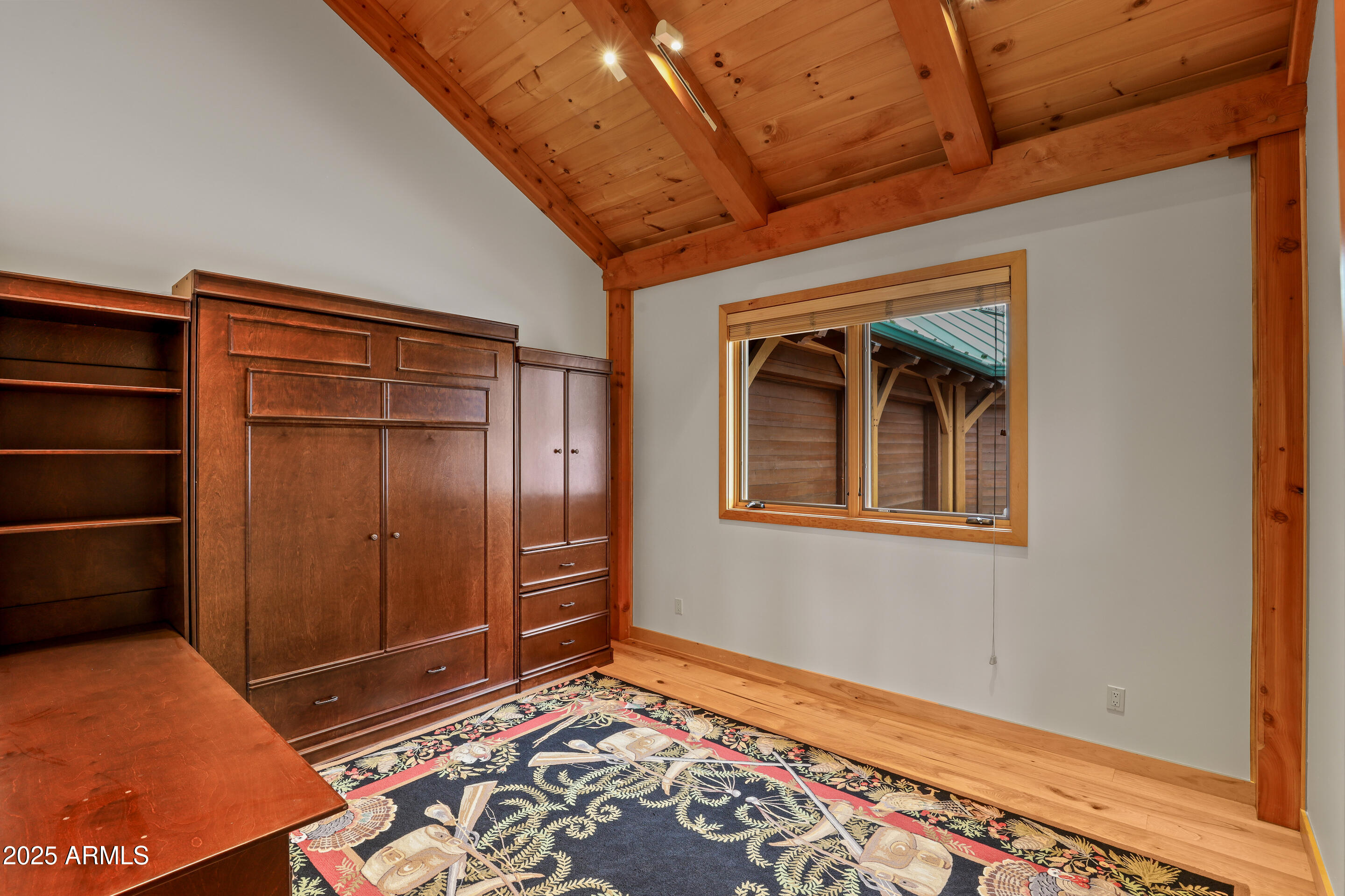 305 S GENIUS LOCI Street