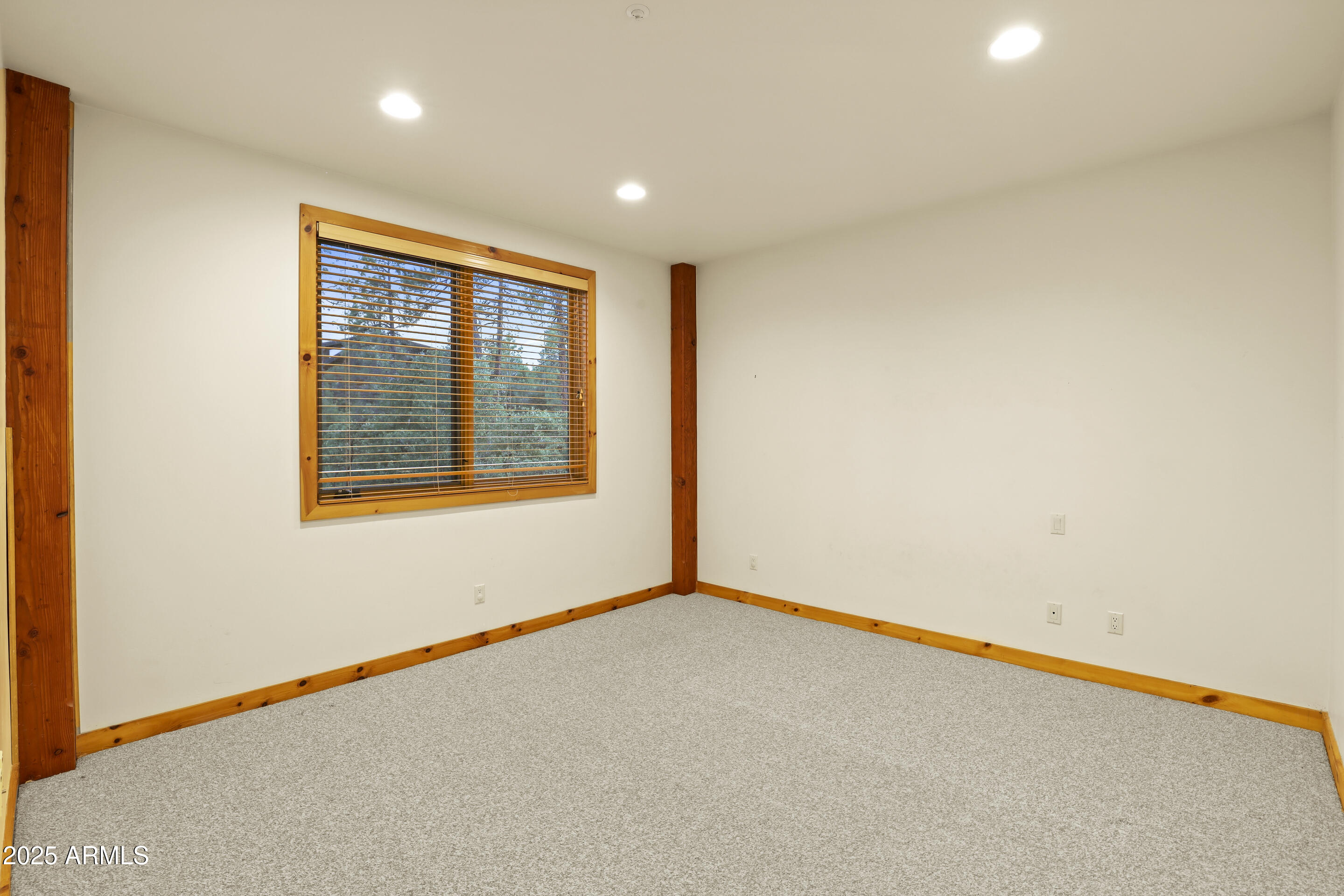 305 S GENIUS LOCI Street
