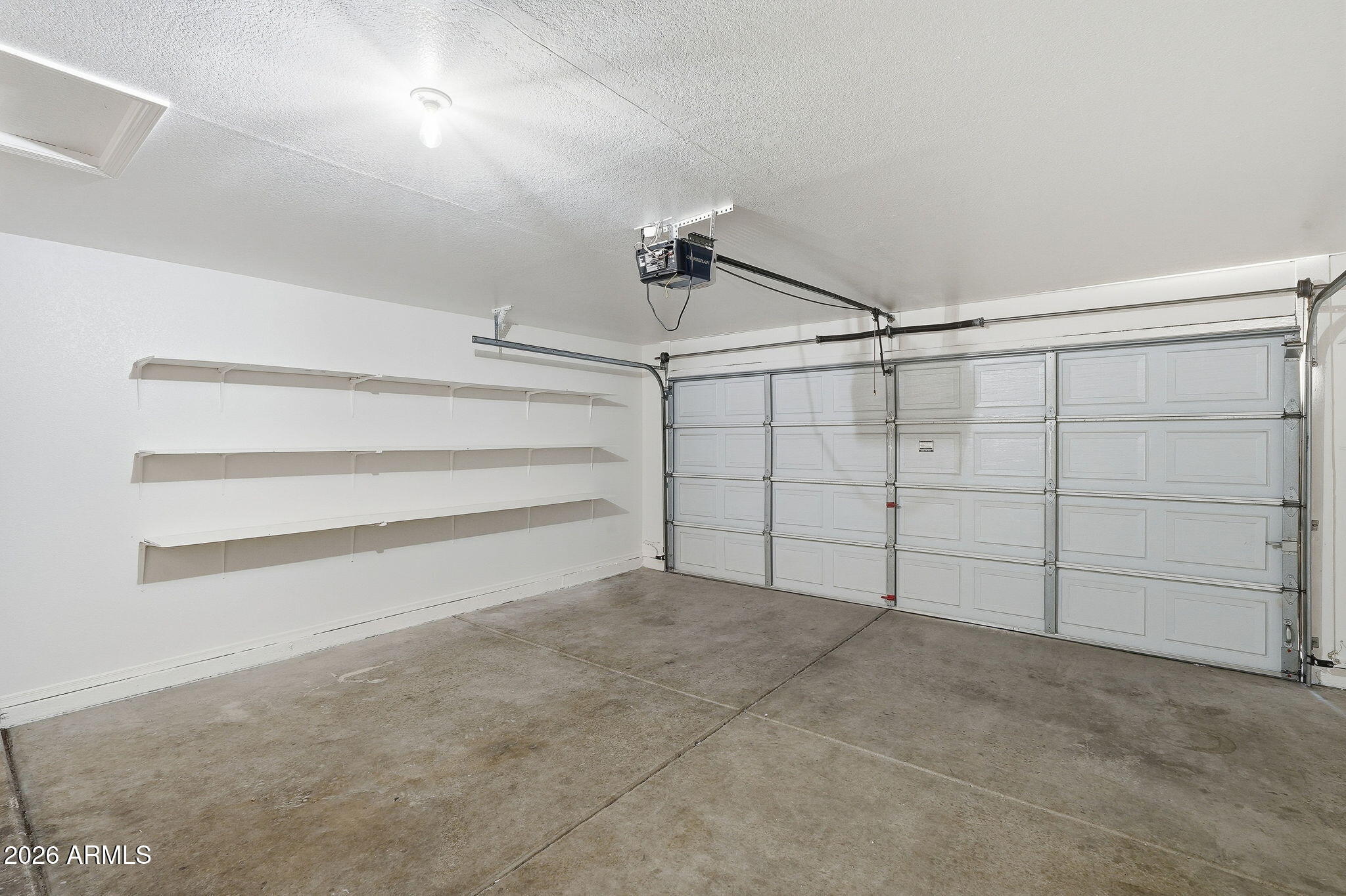 982 E CARLA VISTA Place