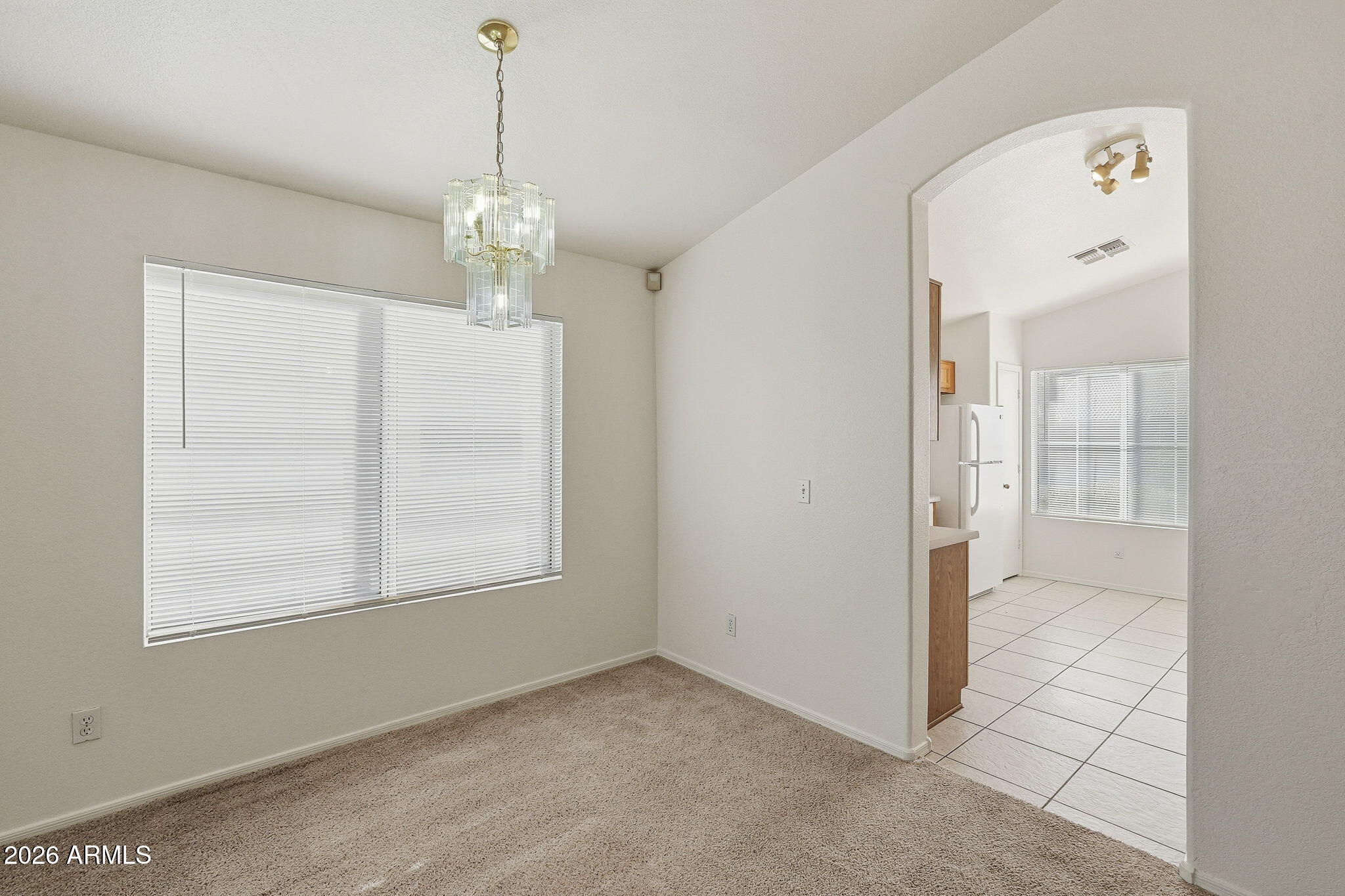 982 E CARLA VISTA Place