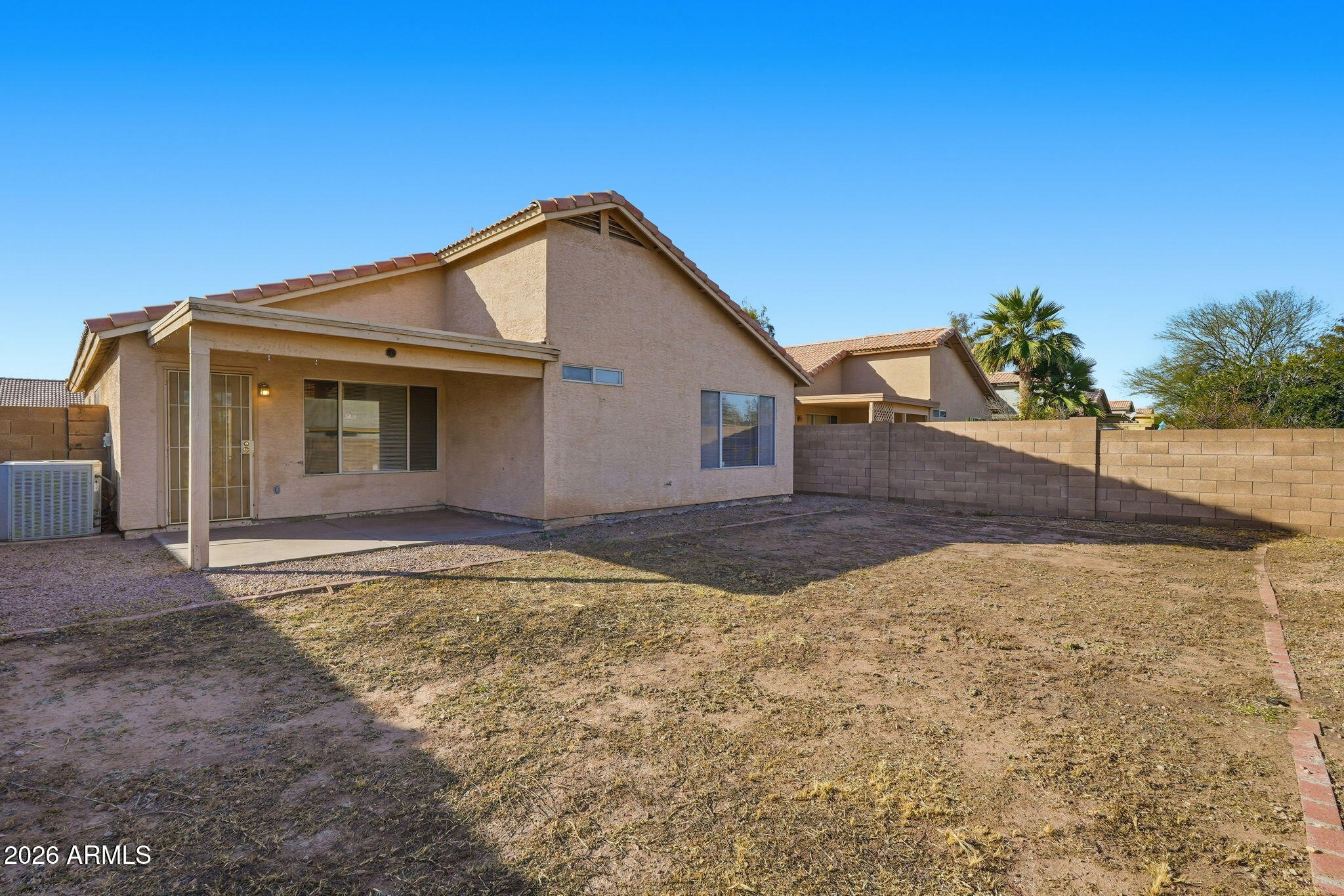 982 E CARLA VISTA Place