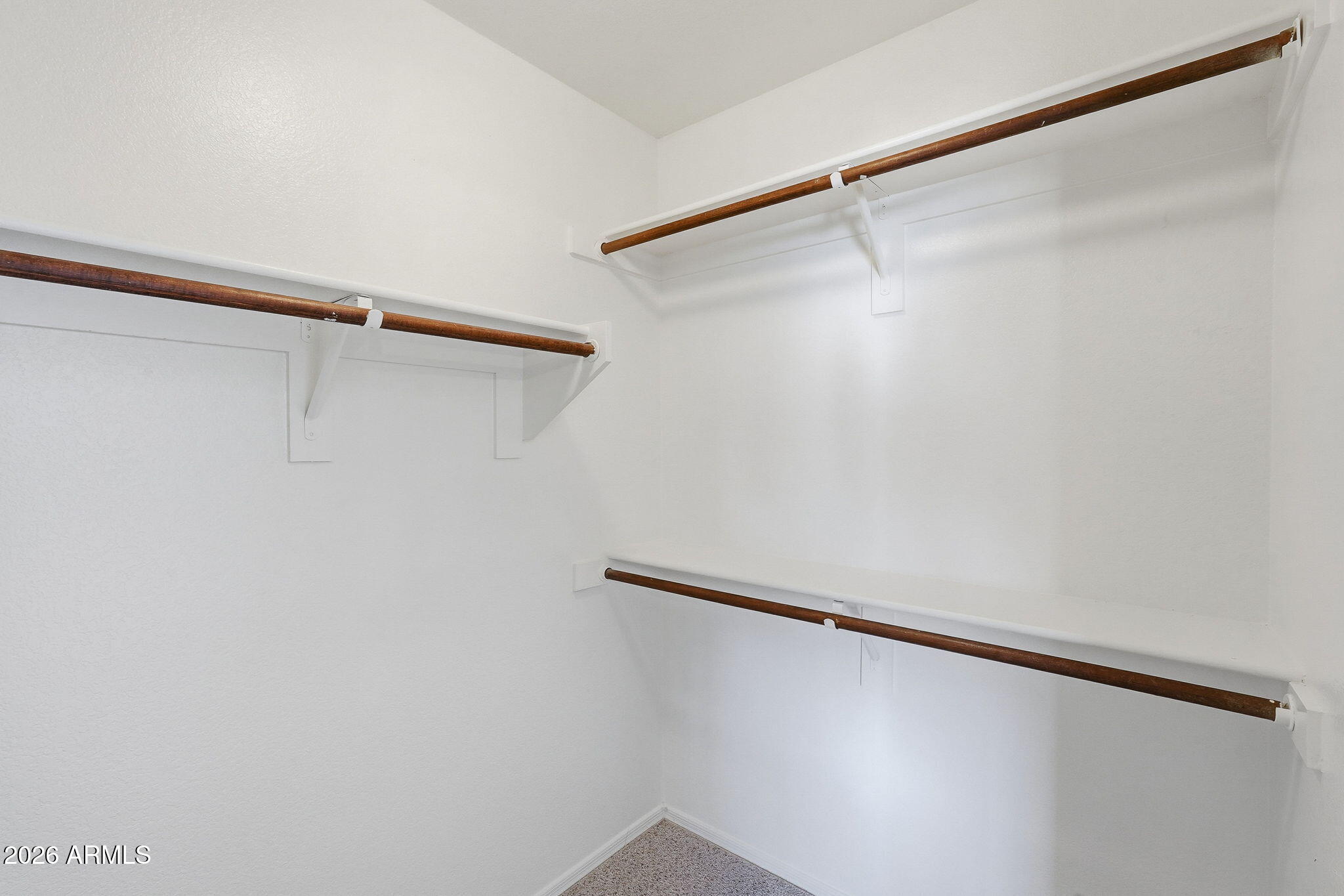 982 E CARLA VISTA Place