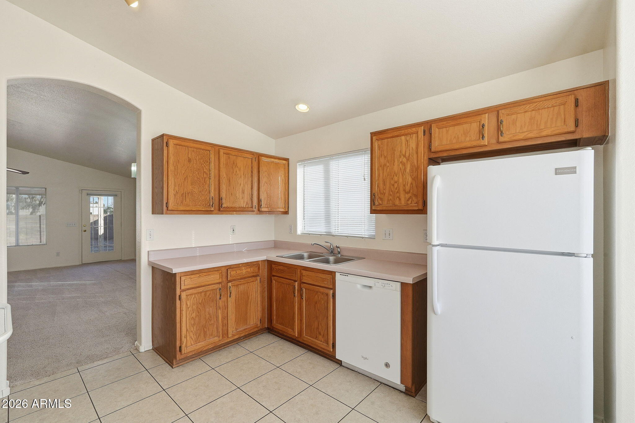 982 E CARLA VISTA Place