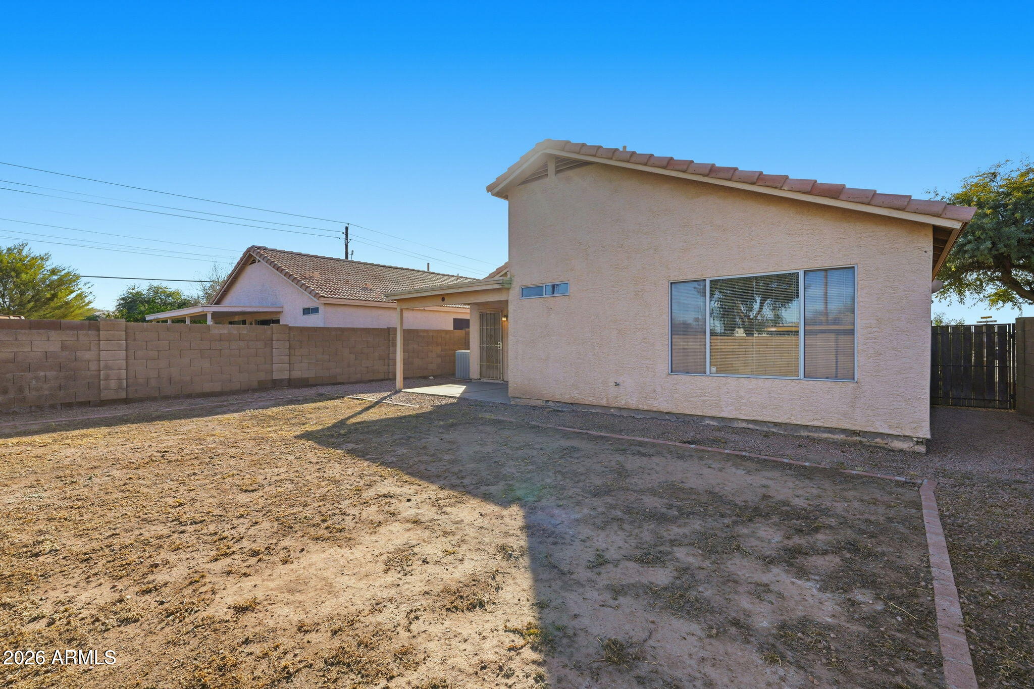 982 E CARLA VISTA Place