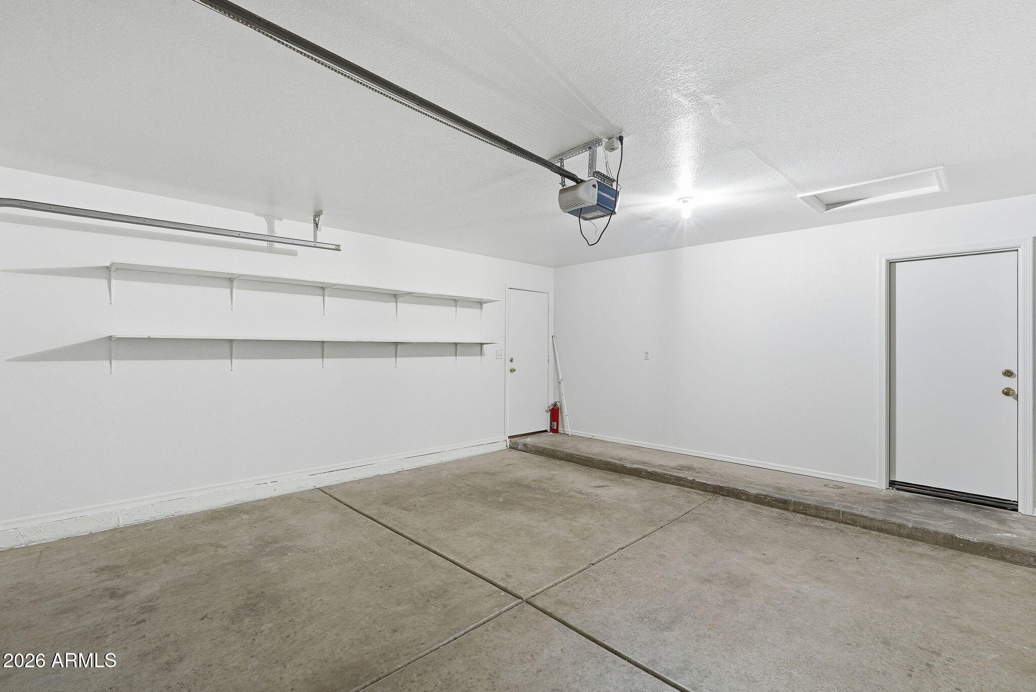 982 E CARLA VISTA Place