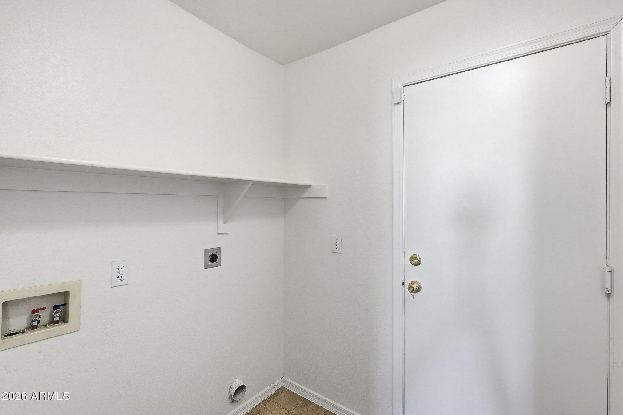 982 E CARLA VISTA Place