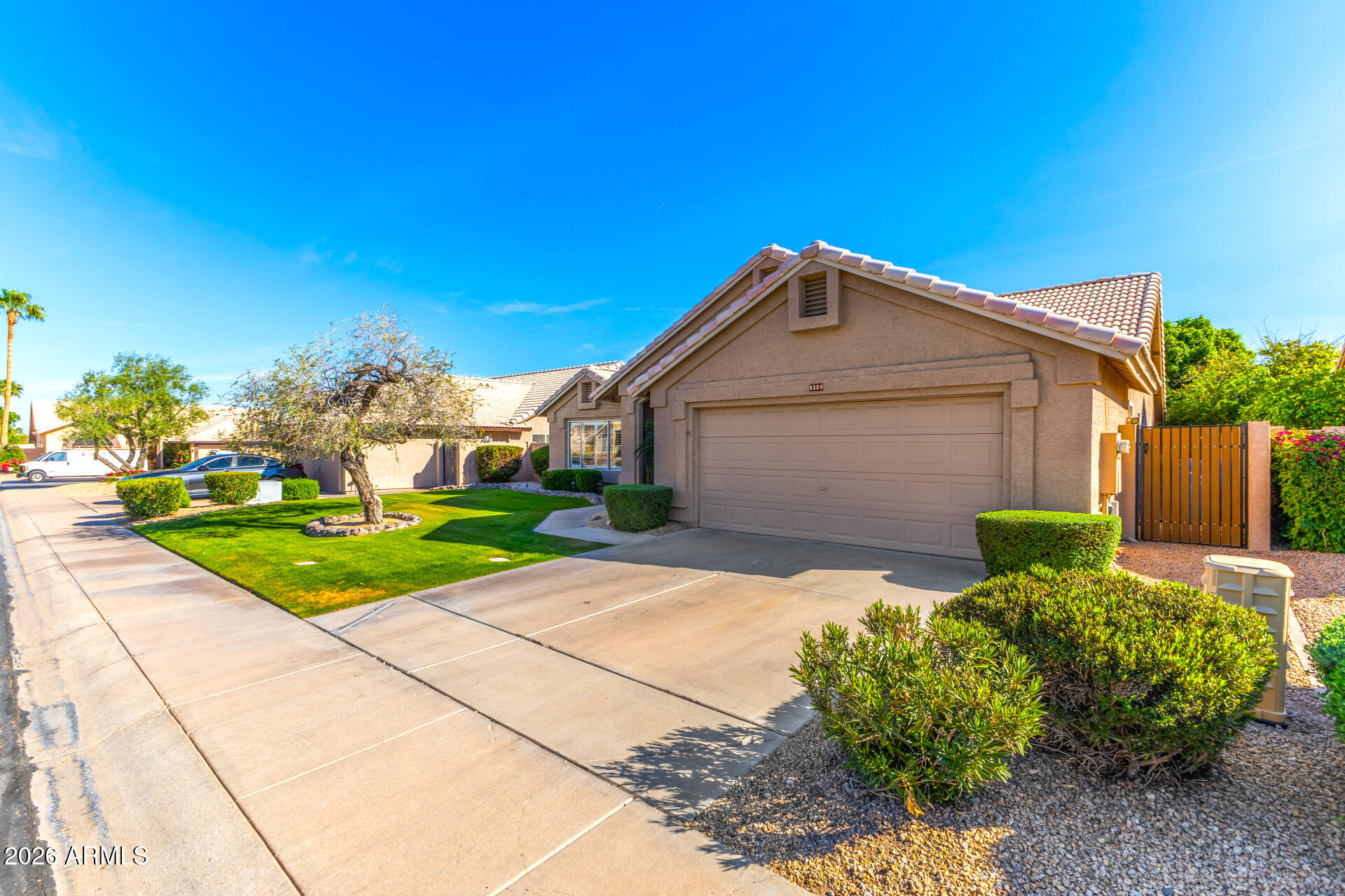 4309 E THISTLE LANDING Drive