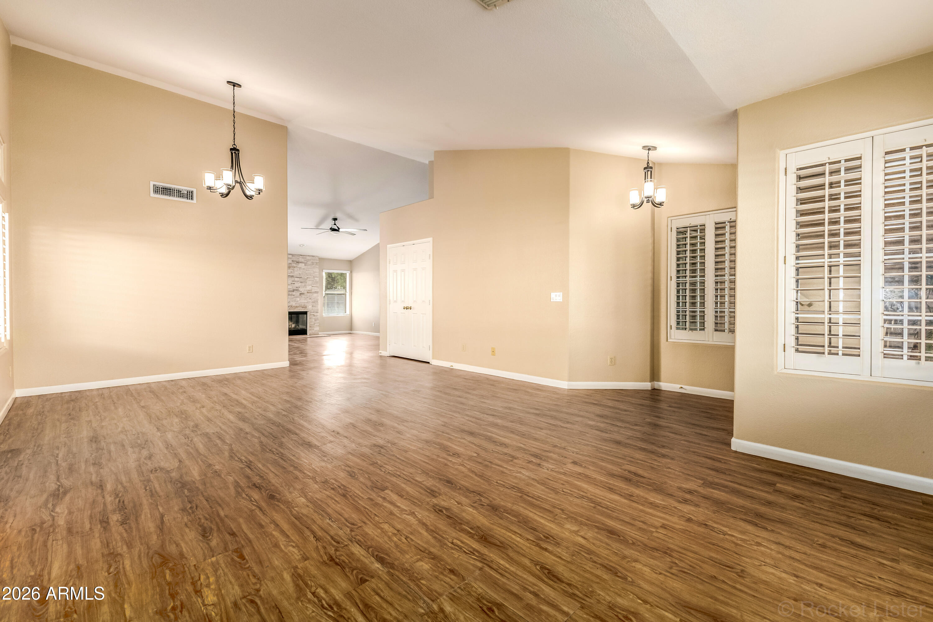 4309 E THISTLE LANDING Drive