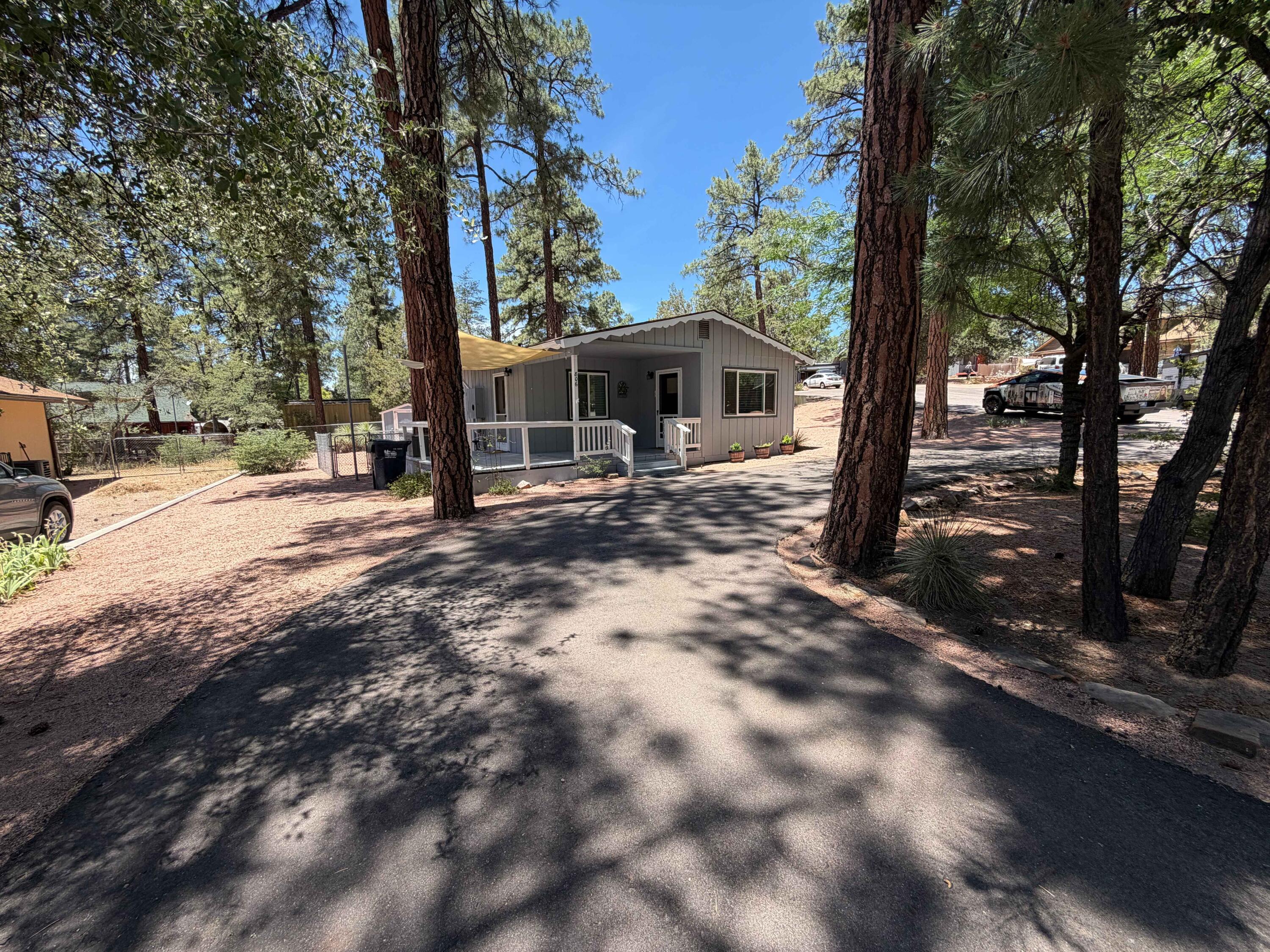 806 N Ponderosa Circle