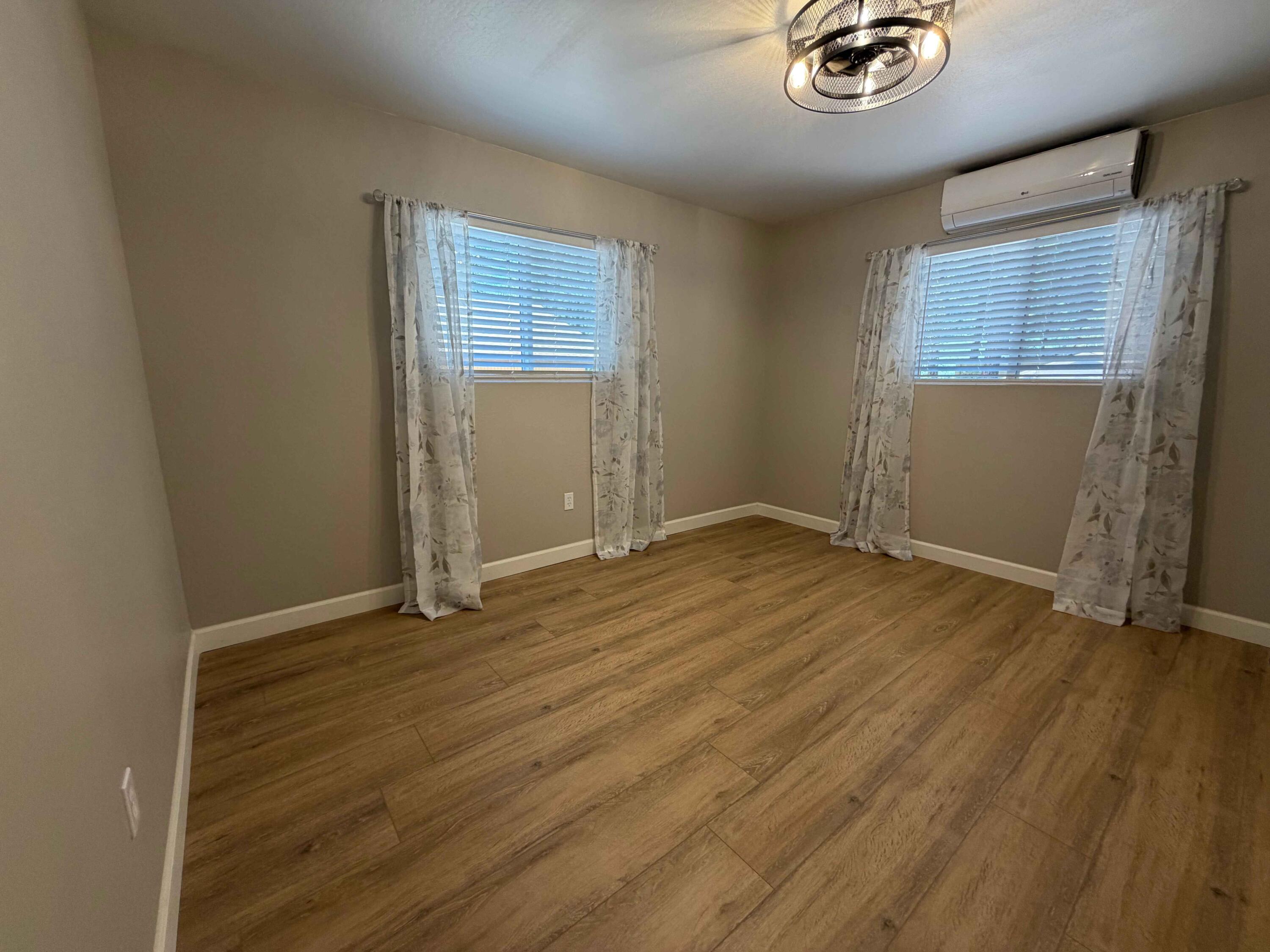 806 N Ponderosa Circle