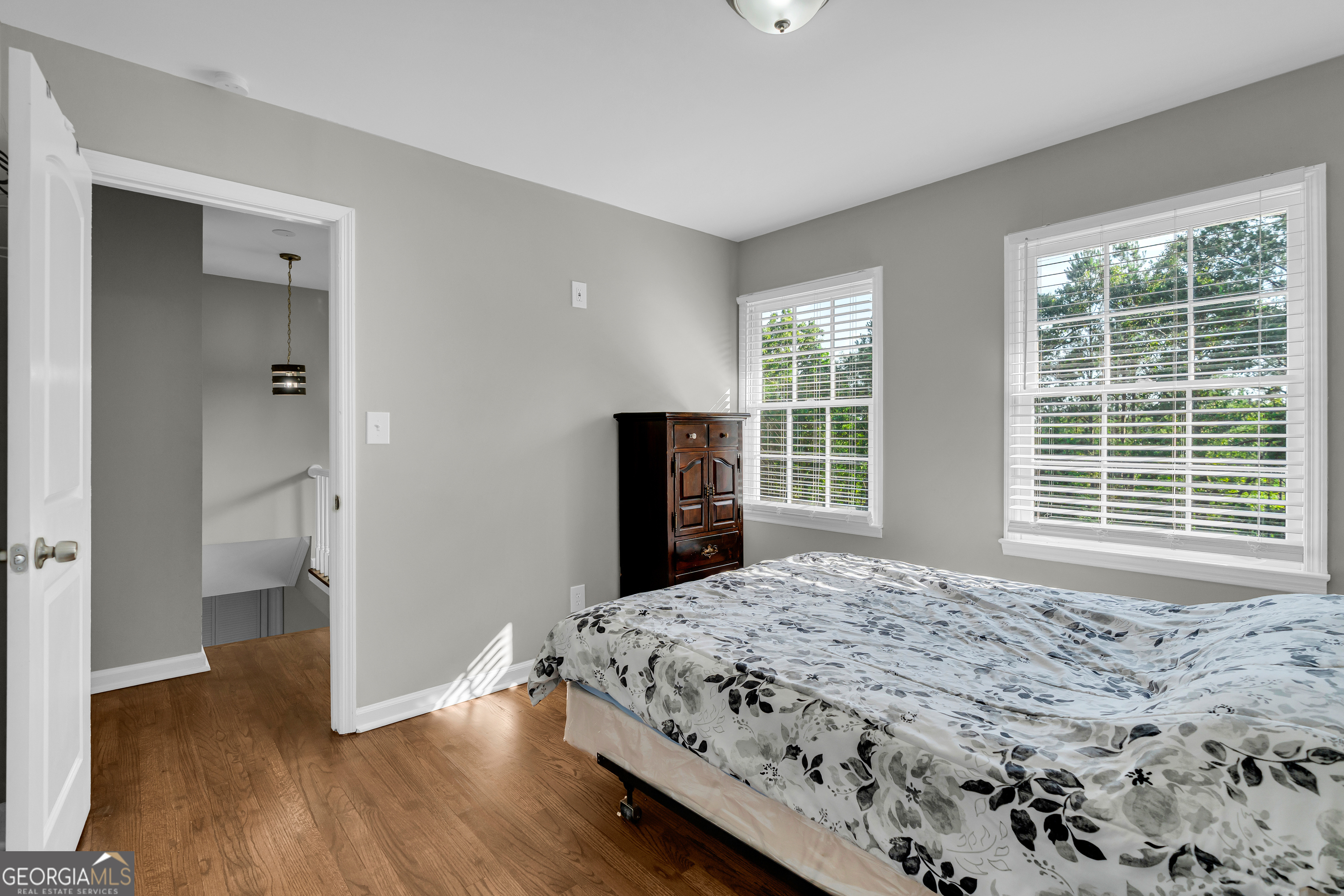 4408 NE Highway Highway NE