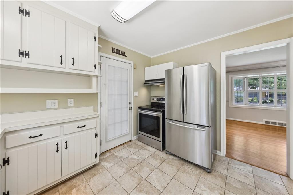 405 Lindbergh Drive NE