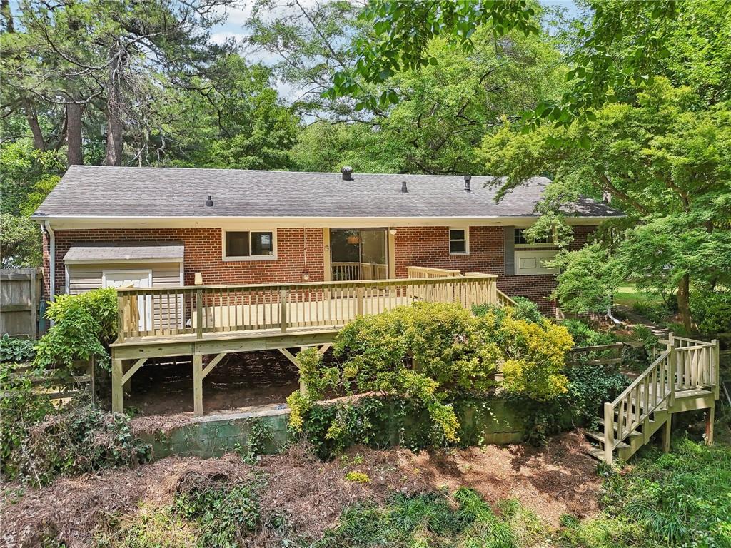 405 Lindbergh Drive NE