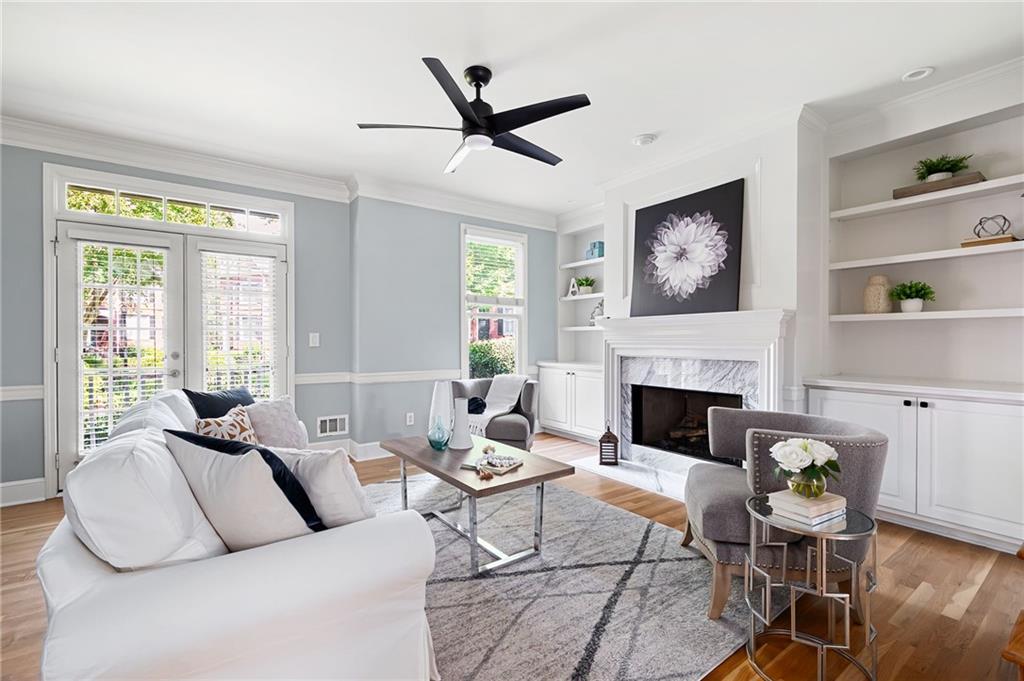 4398 Paces Point Circle SE