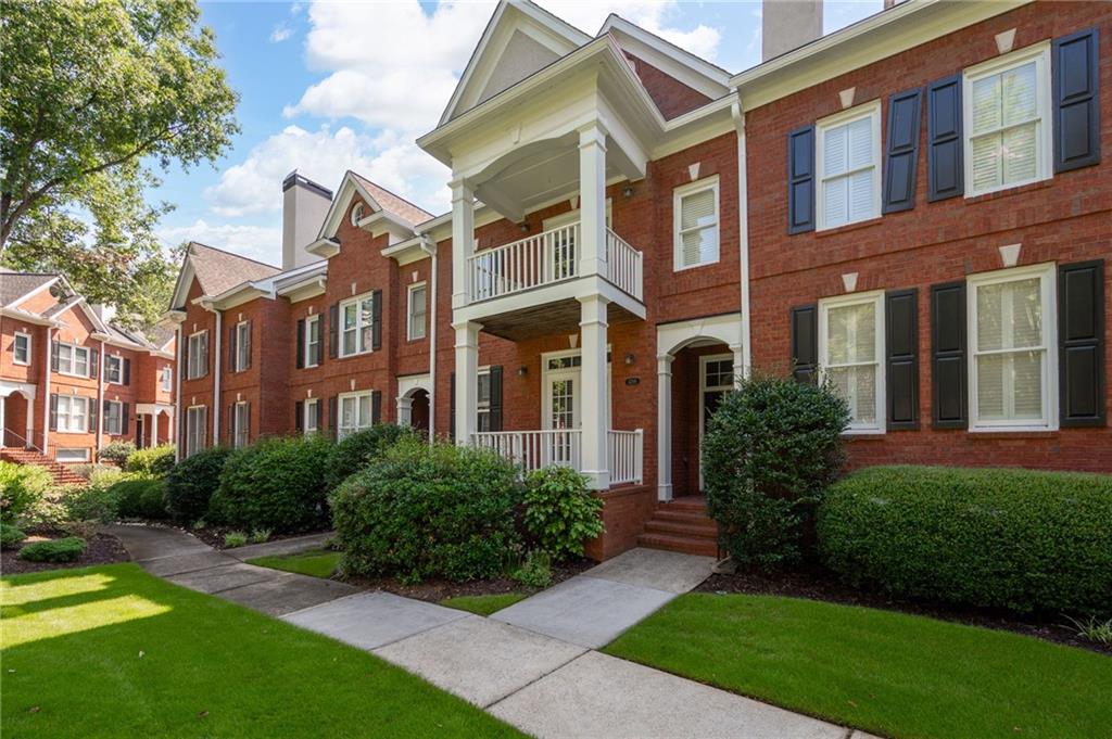 4398 Paces Point Circle SE
