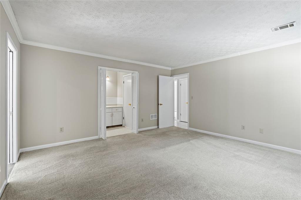4110 OAK CREST Drive