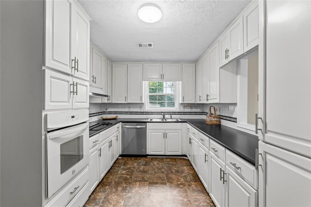 4110 OAK CREST Drive
