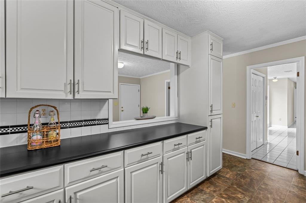 4110 OAK CREST Drive