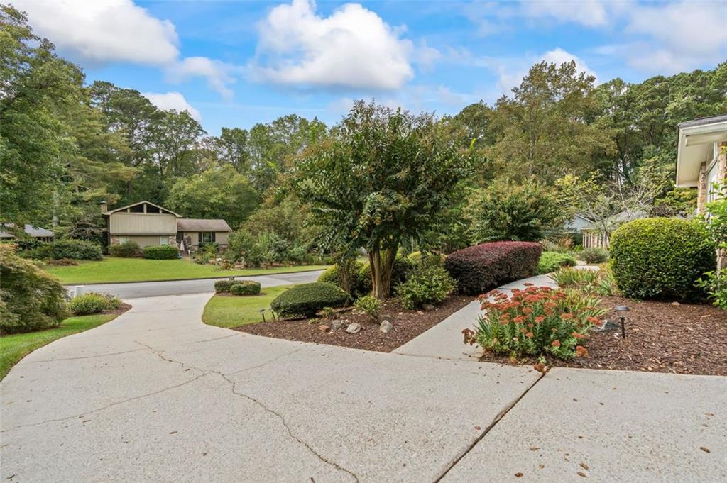 4110 OAK CREST Drive