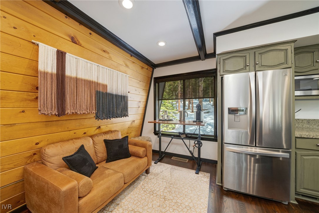 808 Randall Avenue