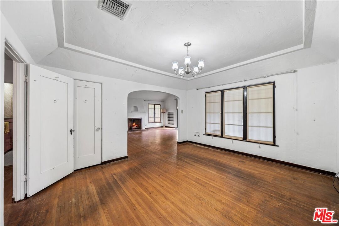 803 N Ogden Dr