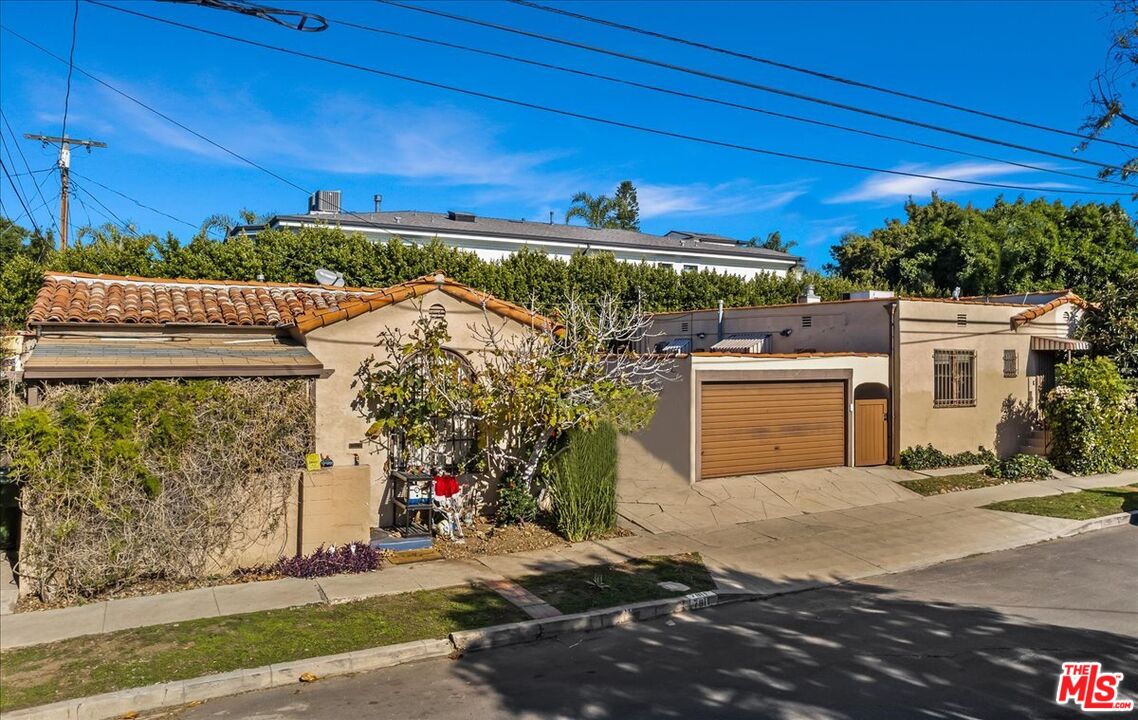 803 N Ogden Dr