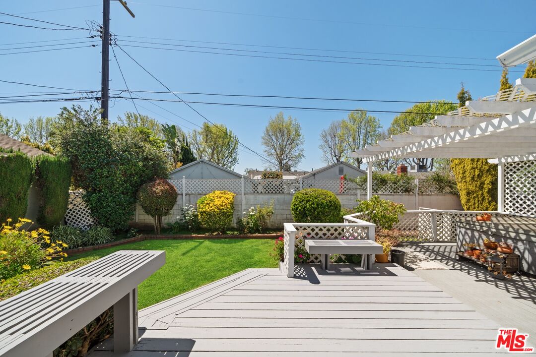 2723 Ceilhunt Ave