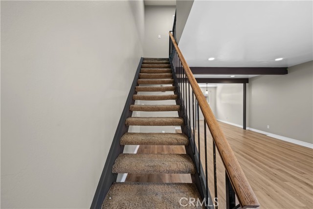 888 Victor AVE Unit: 9