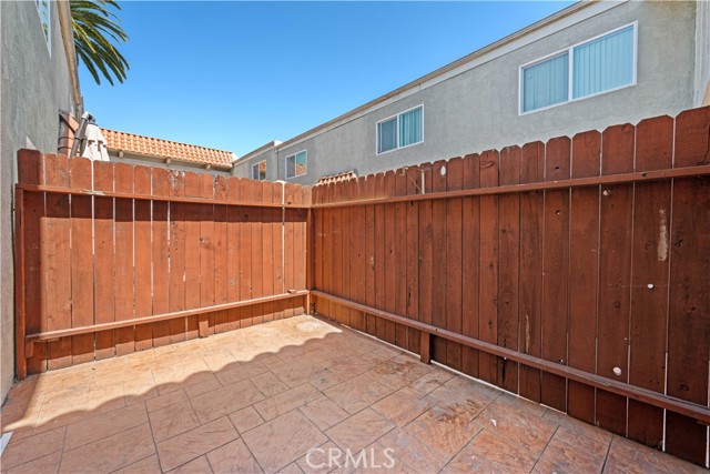 888 Victor AVE Unit: 9