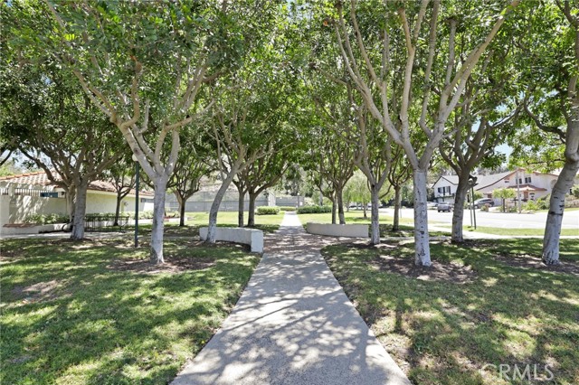 20892 Avenida Amapola