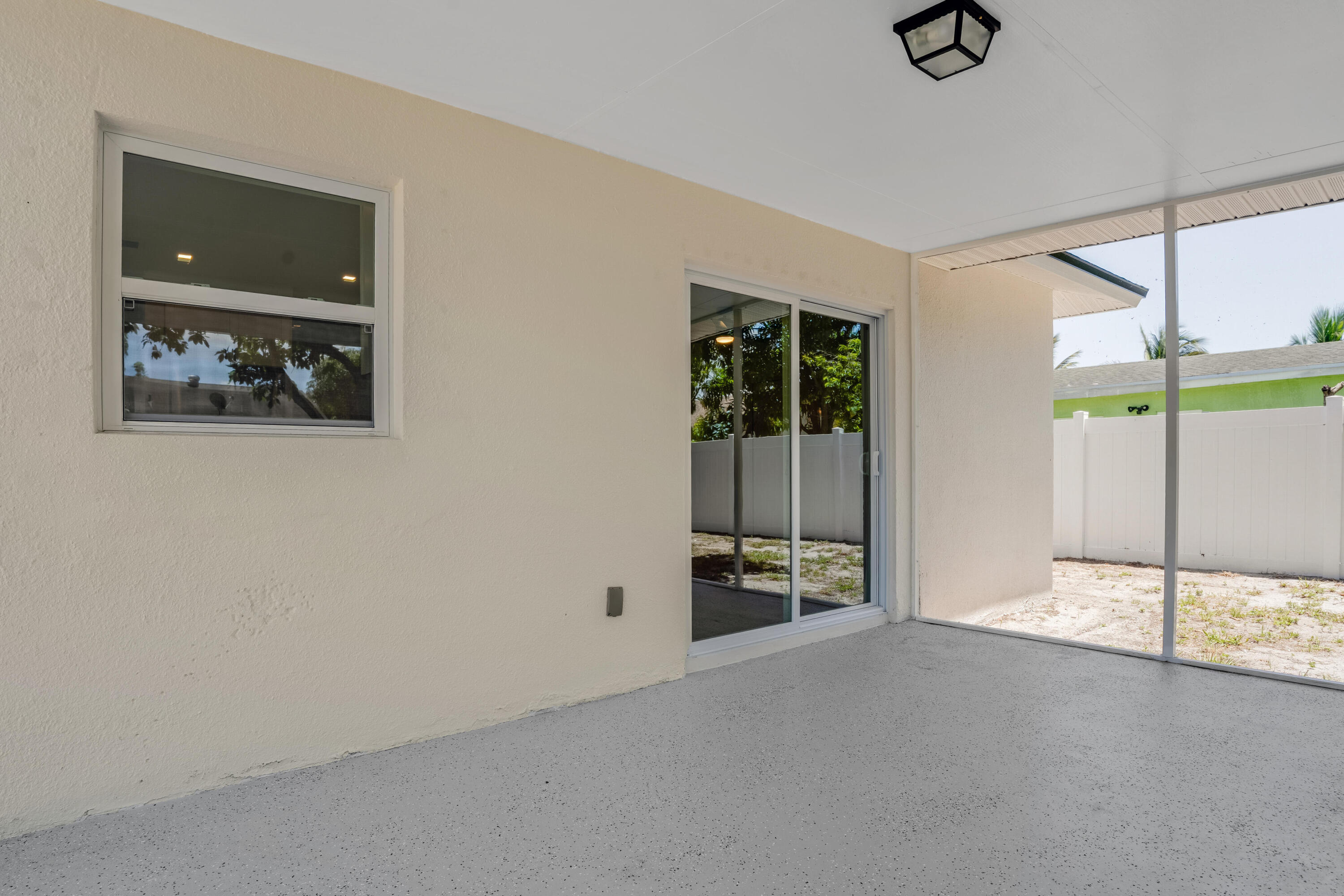 598 Coral Way