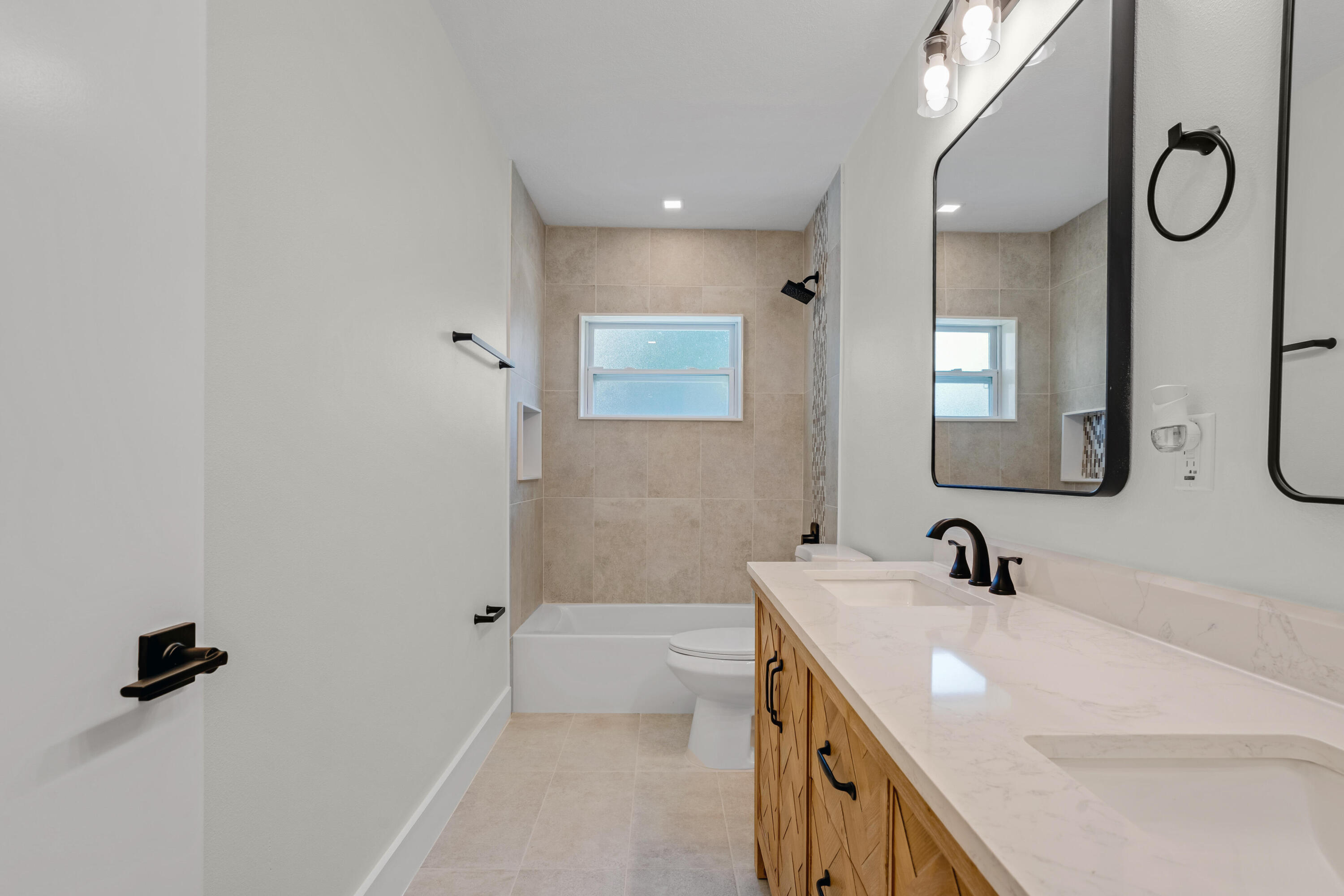 598 Coral Way