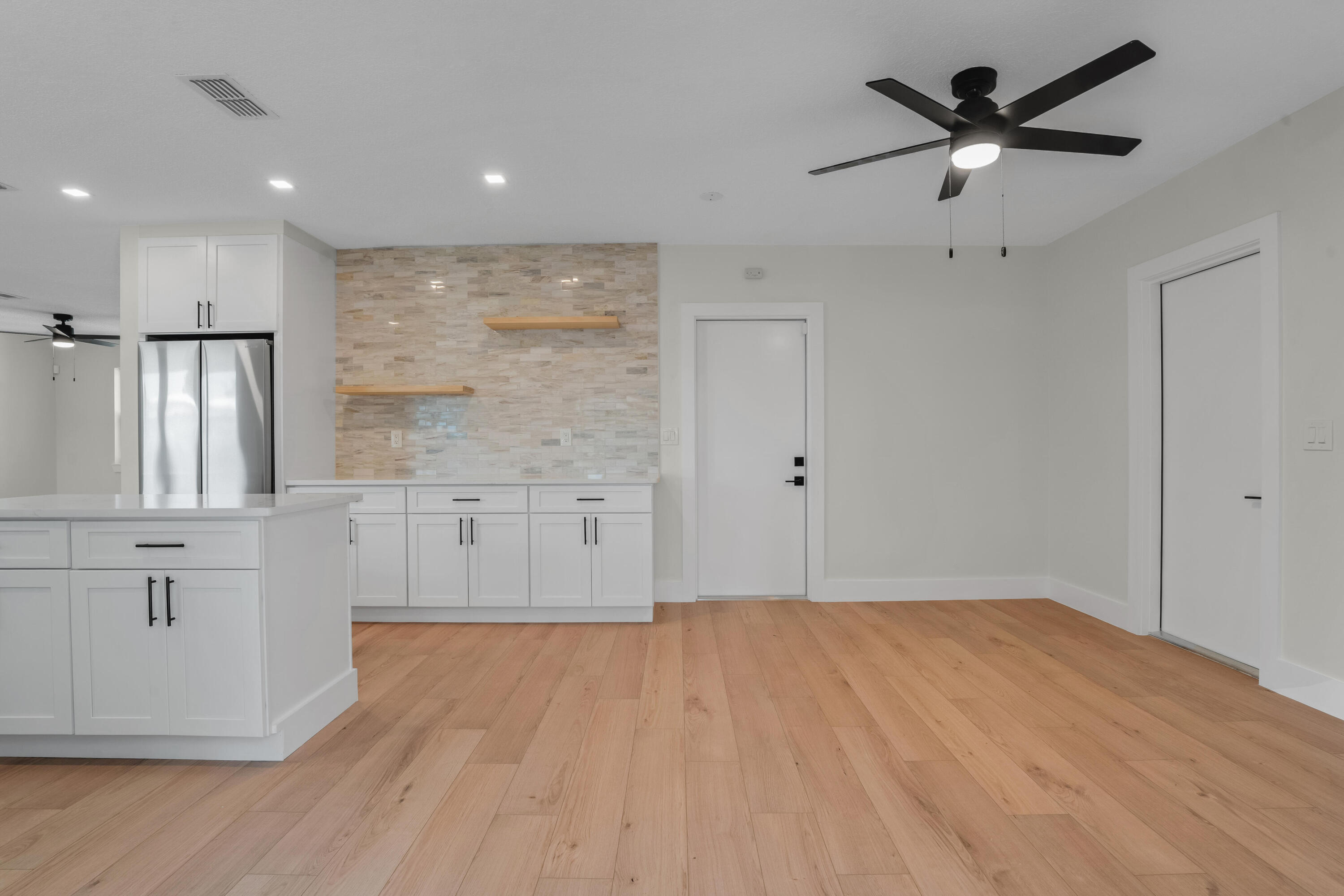 598 Coral Way