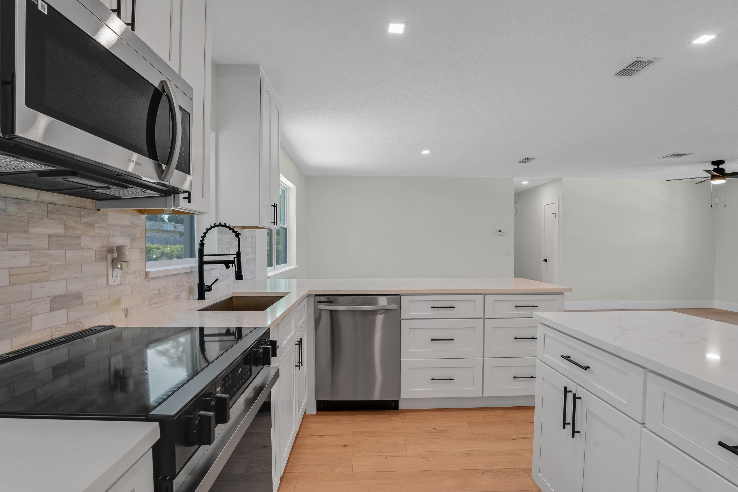 598 Coral Way