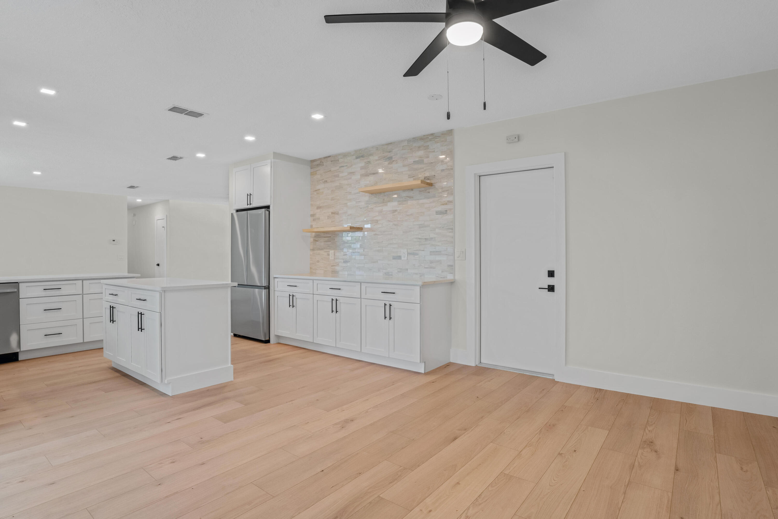 598 Coral Way