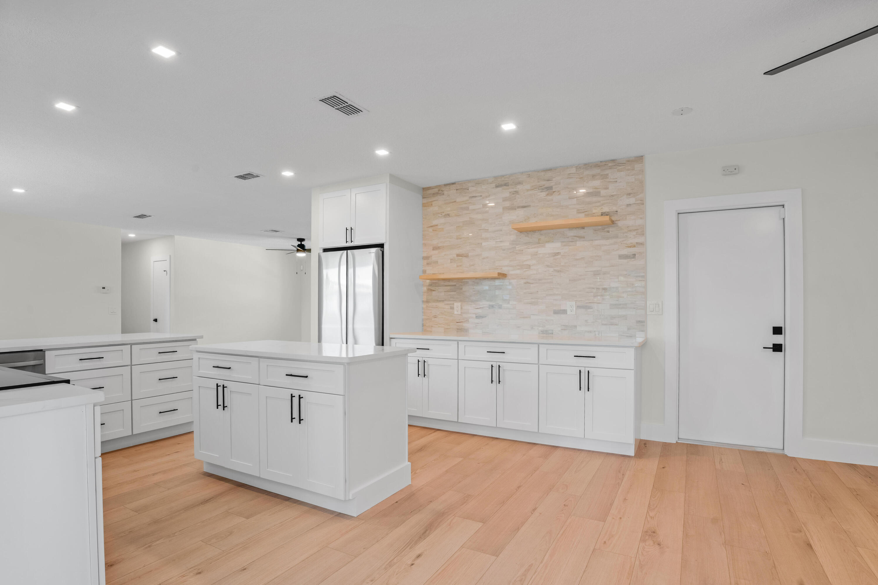 598 Coral Way
