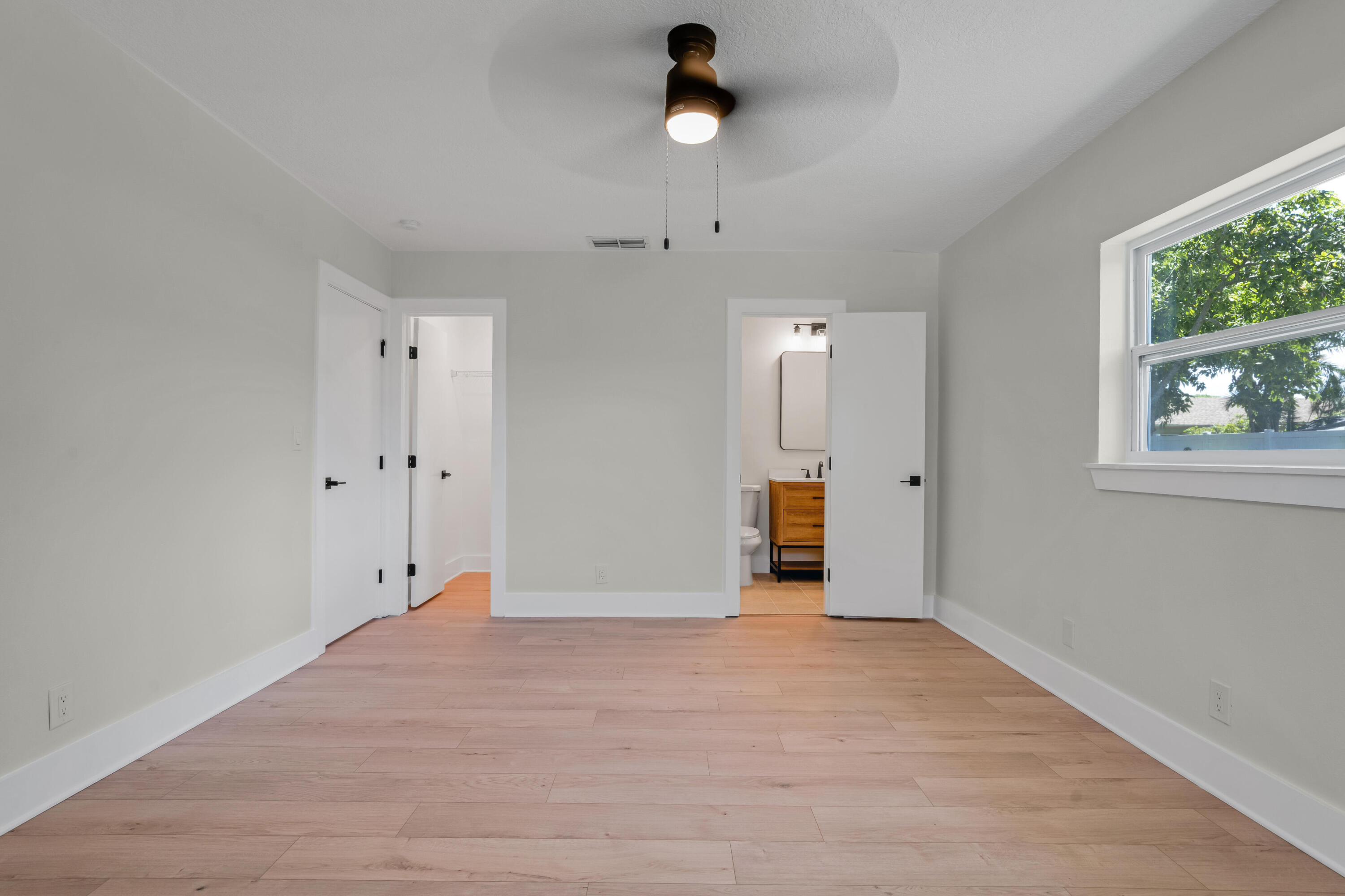 598 Coral Way