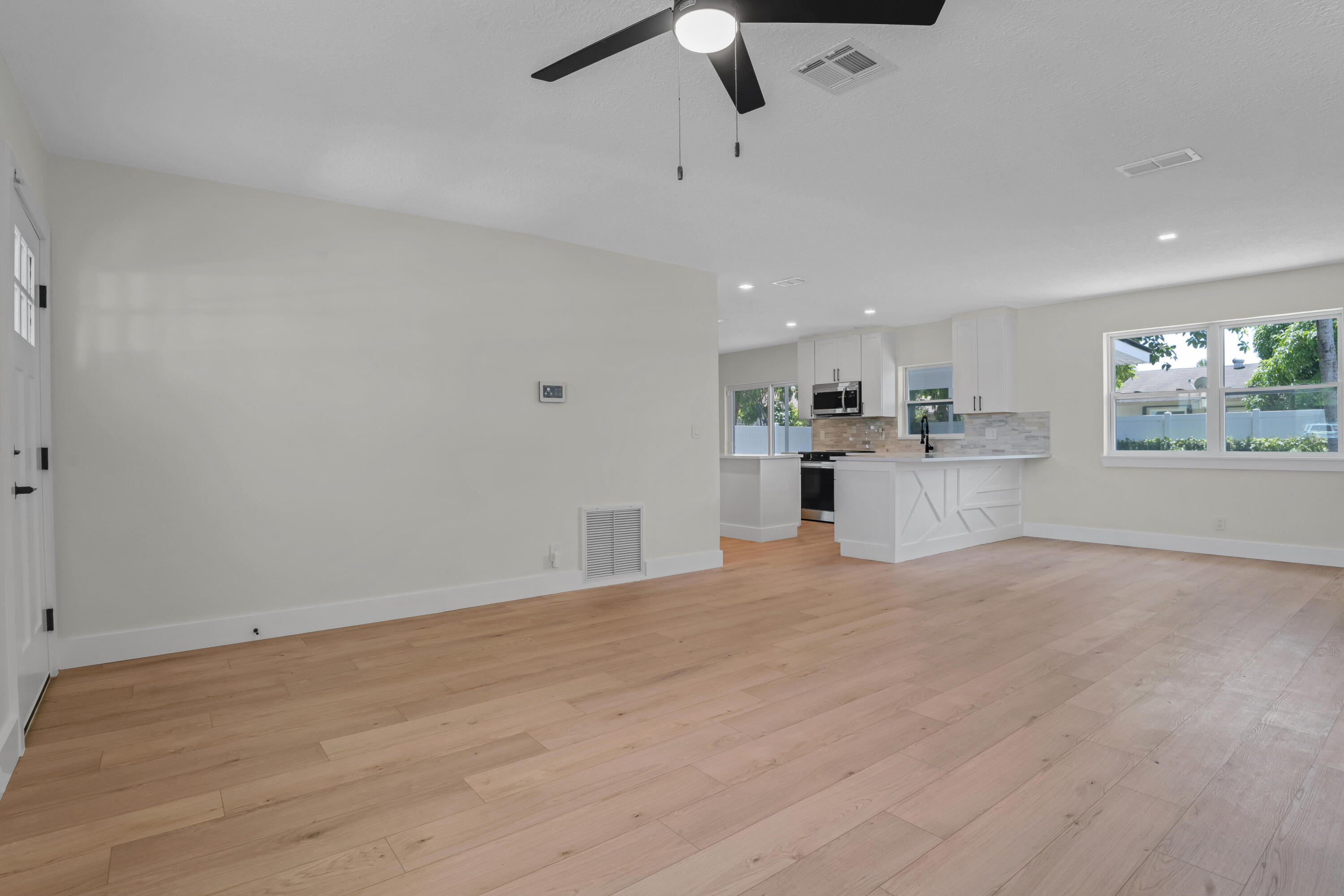 598 Coral Way