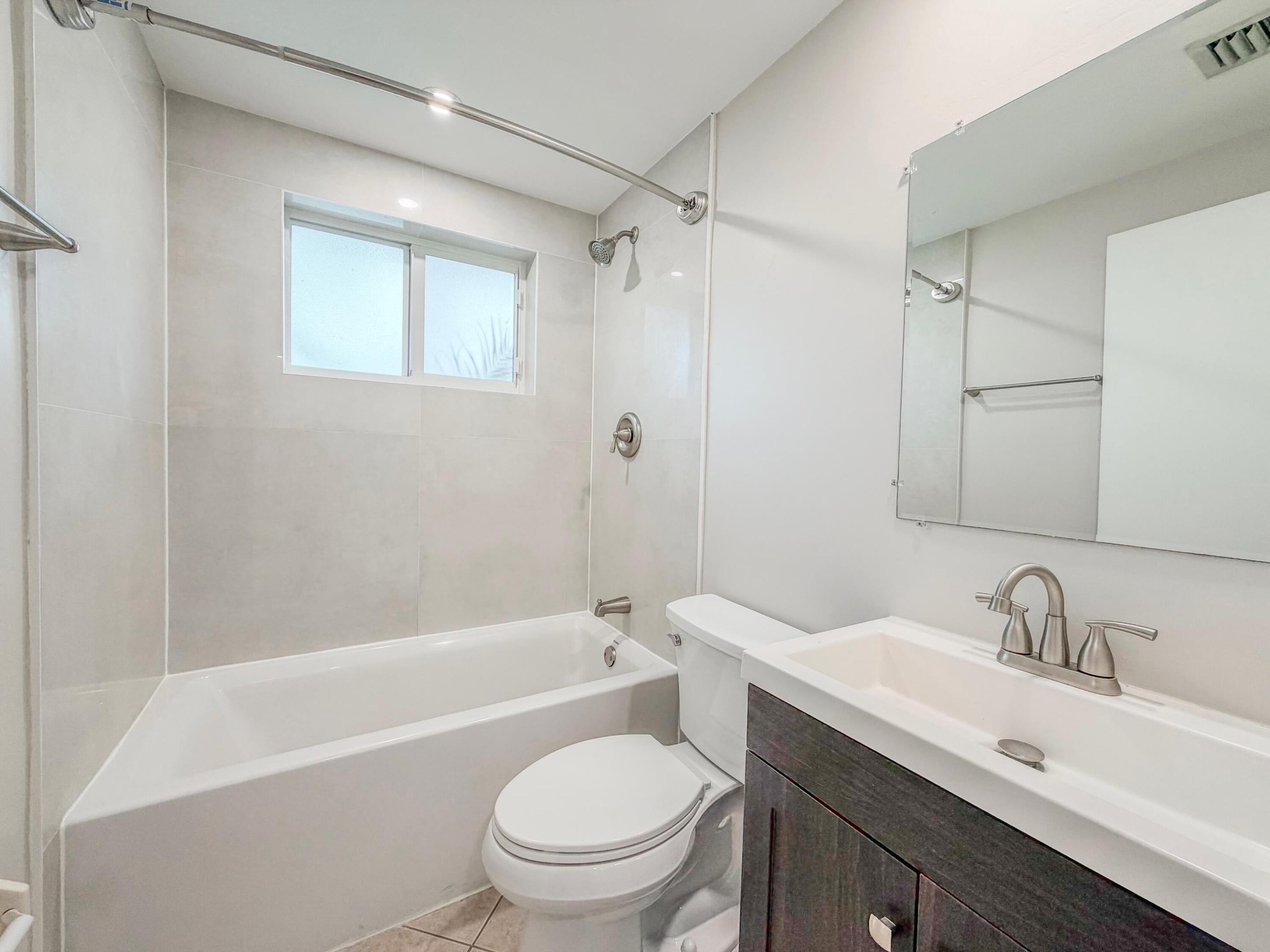 541 NE 44th Street C